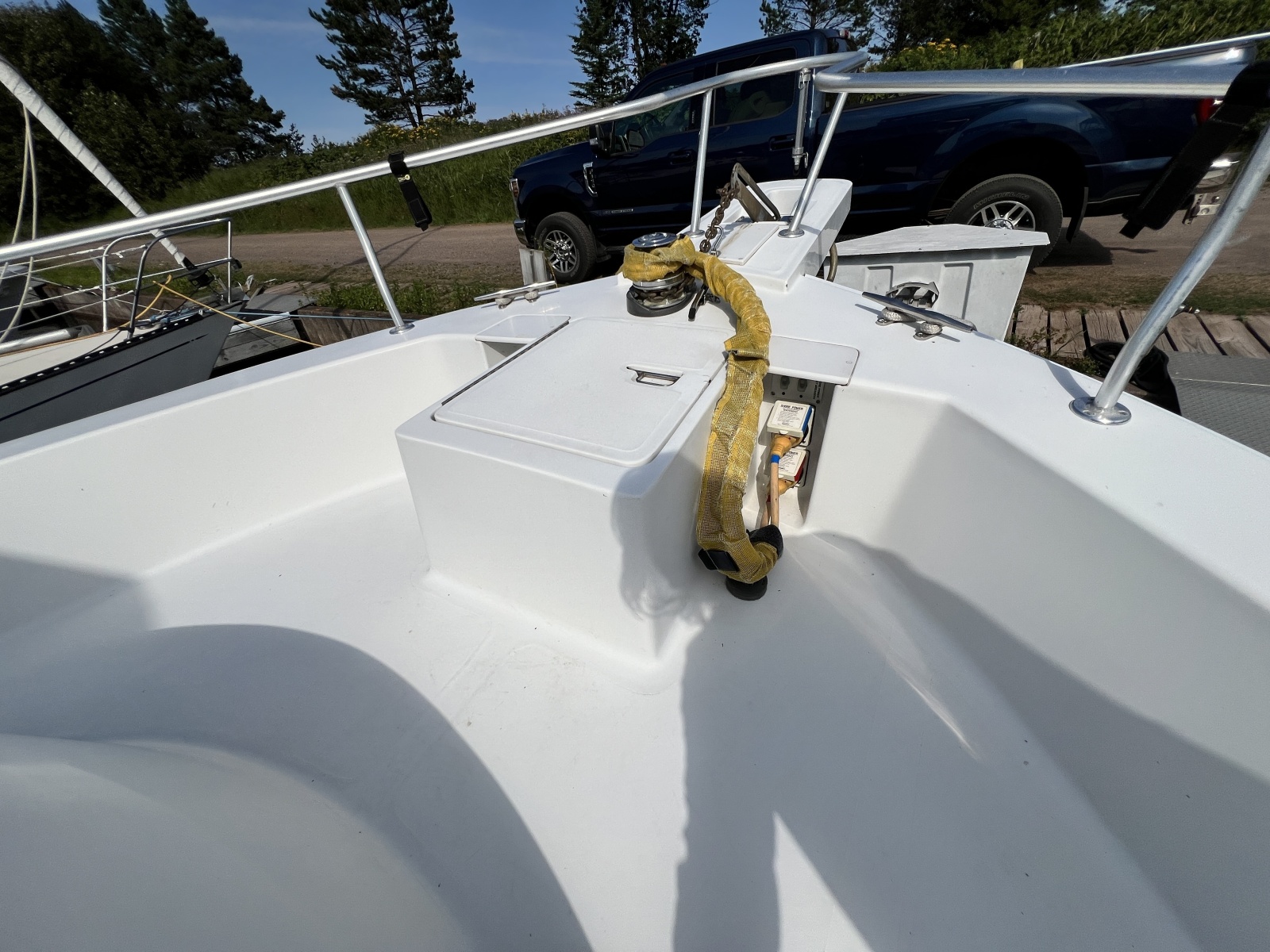 2001 Mainship 390