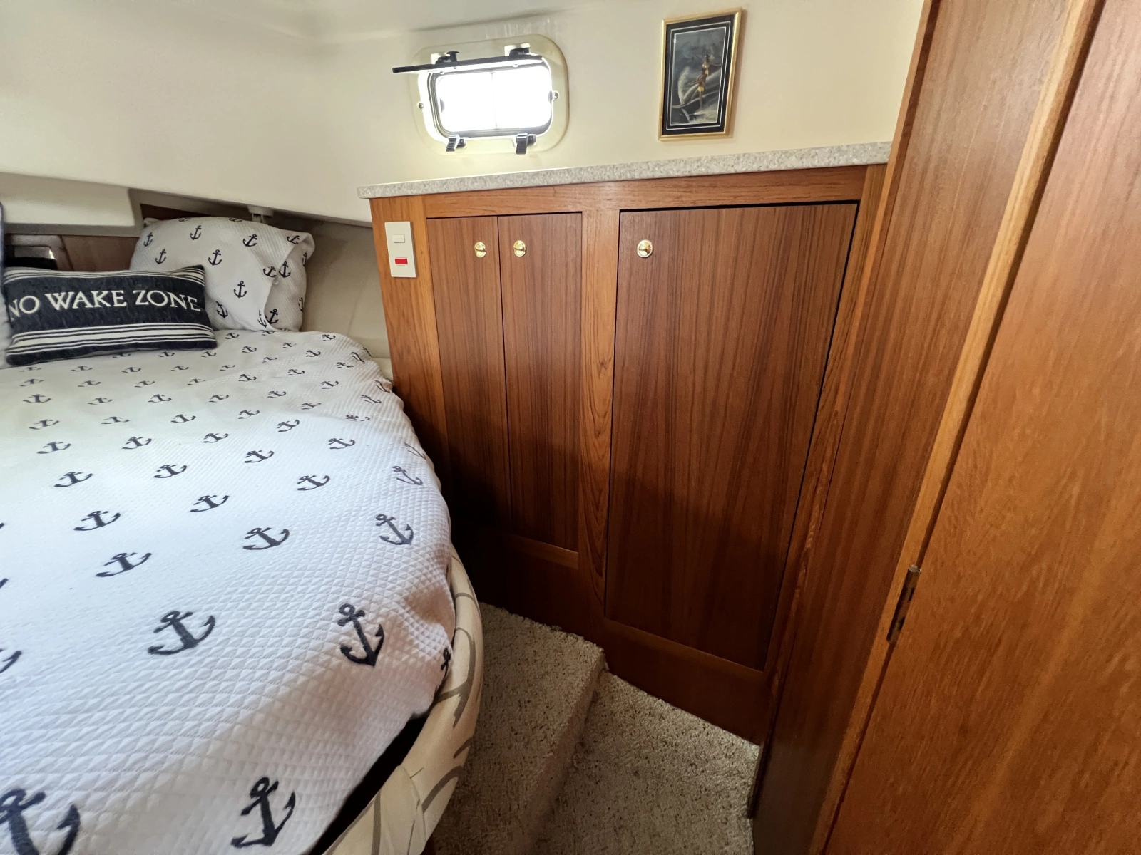 2001 Mainship 390