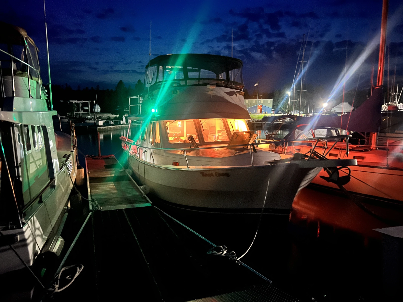 2001 Mainship 390