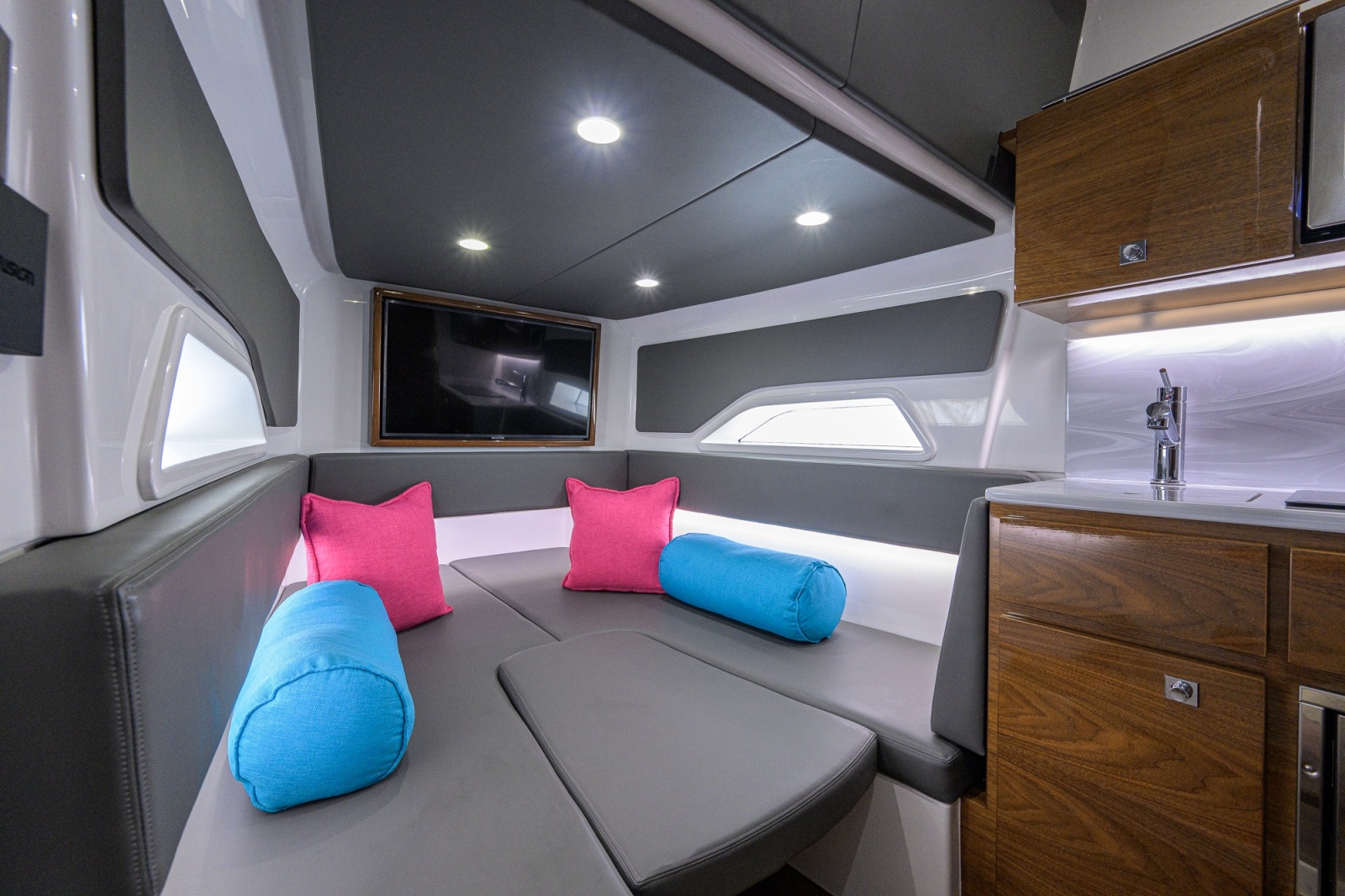 Valhalla 46 - Cabin Berth