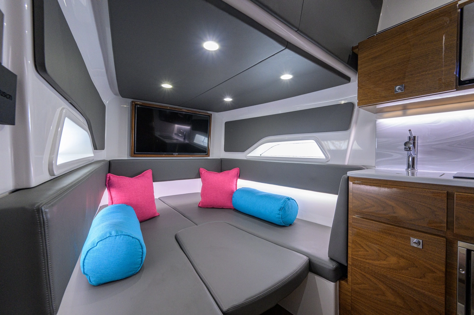 Valhalla 46 - Cabin Berth