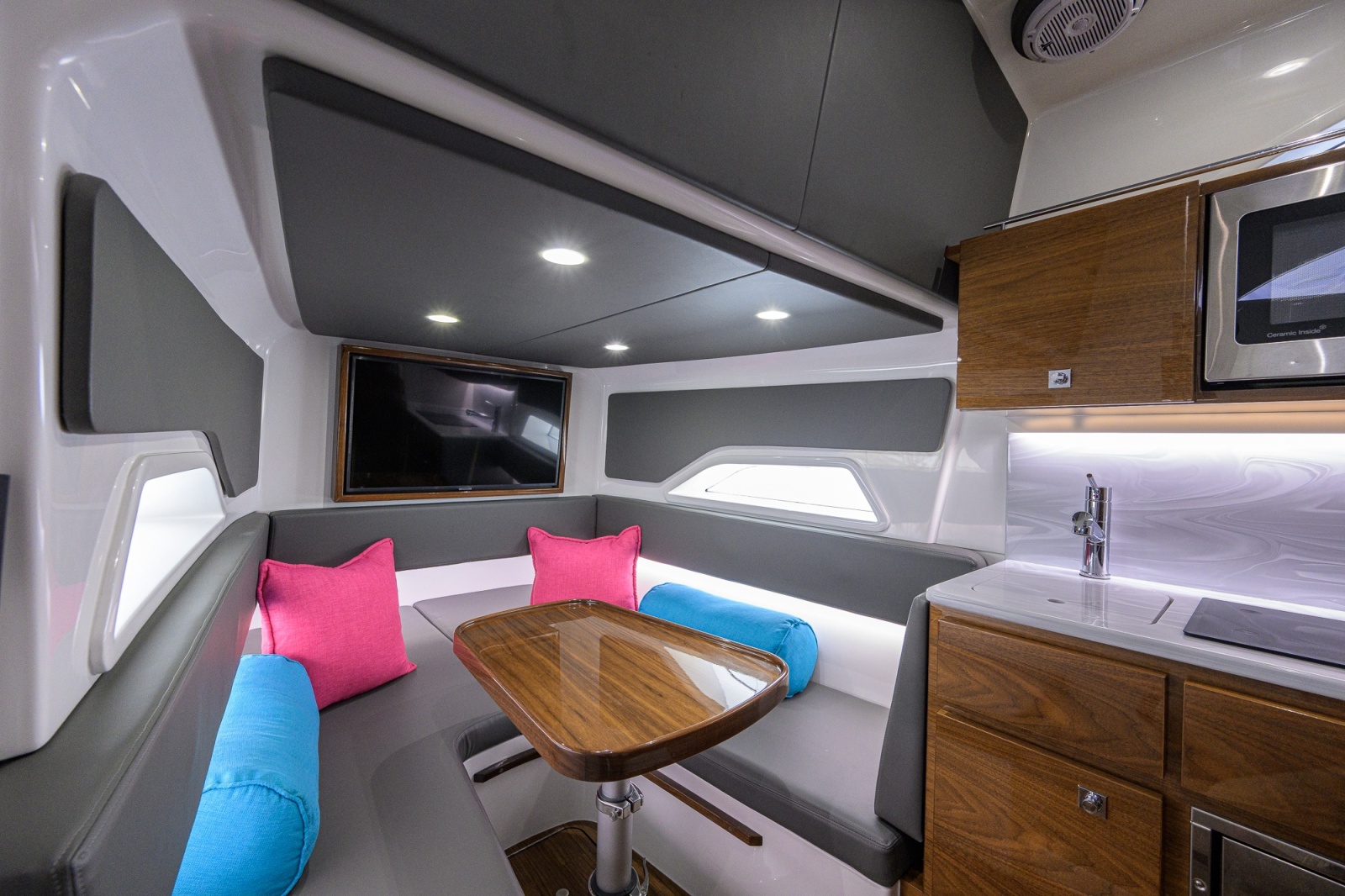 Valhalla 46 - Cabin & Galley