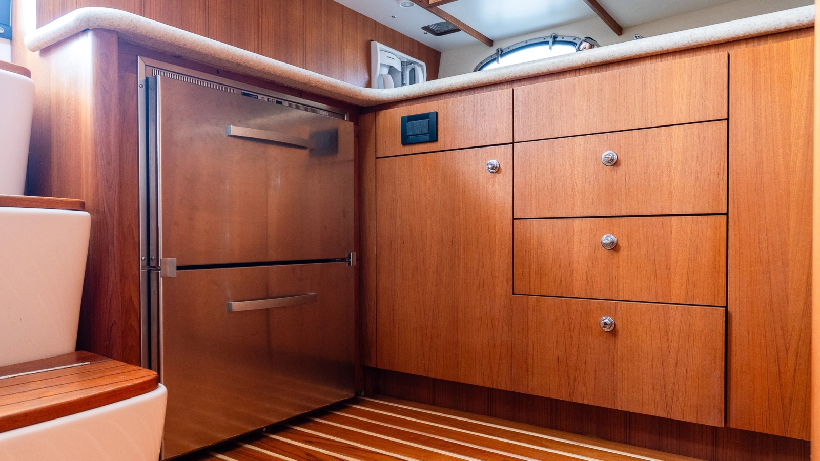 2004 Tiara Yachts 3800 Open