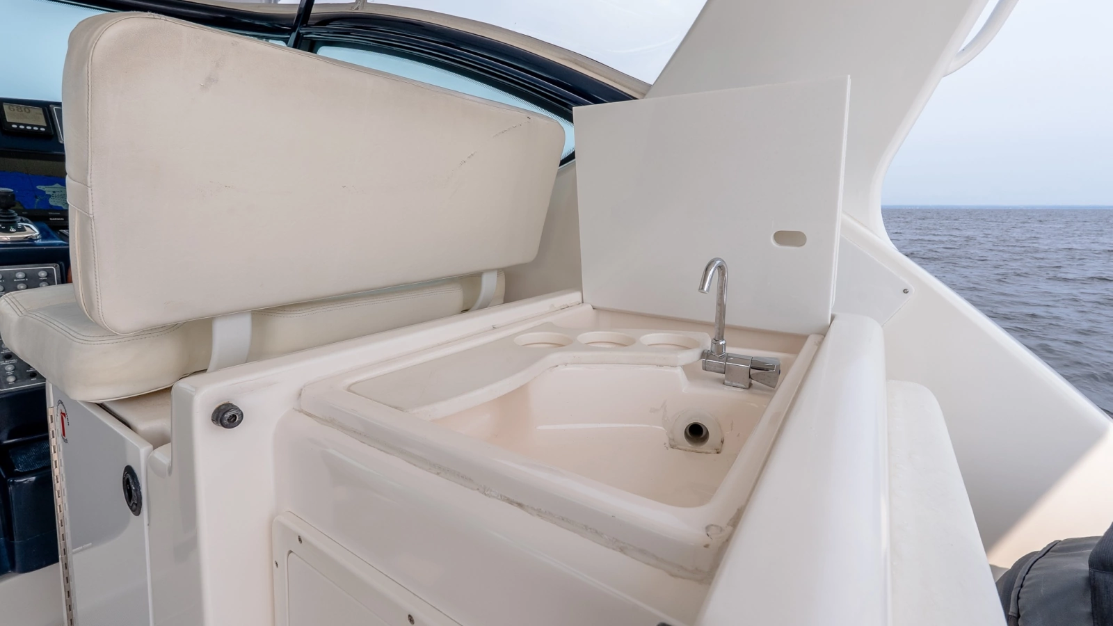 2004 Tiara Yachts 3800 Open