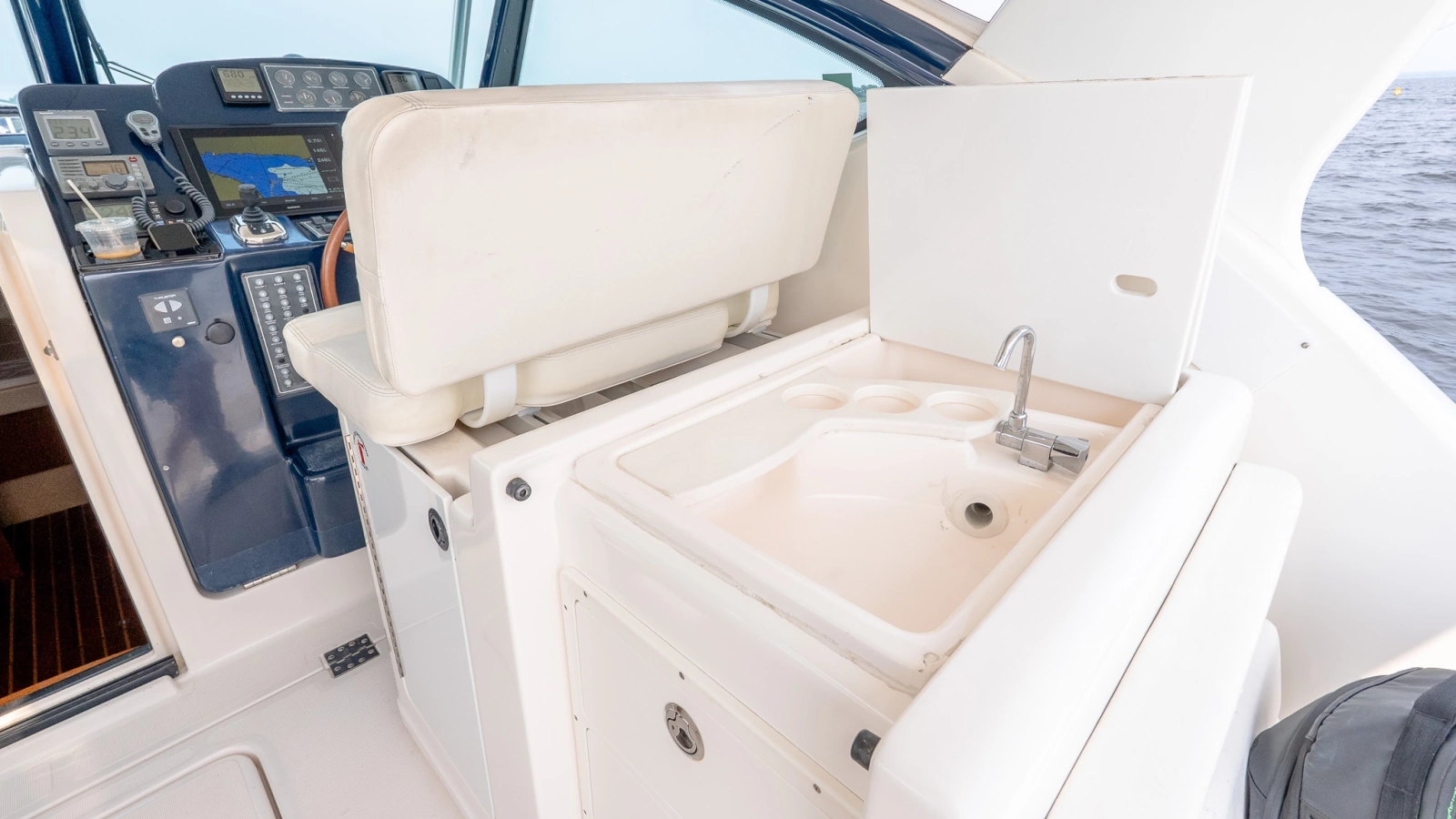 2004 Tiara Yachts 3800 Open
