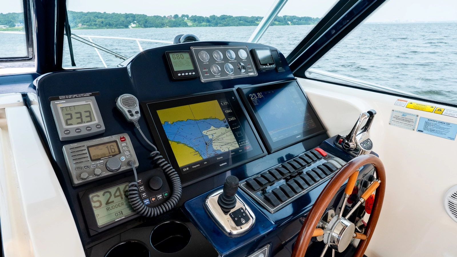 2004 Tiara Yachts 3800 Open