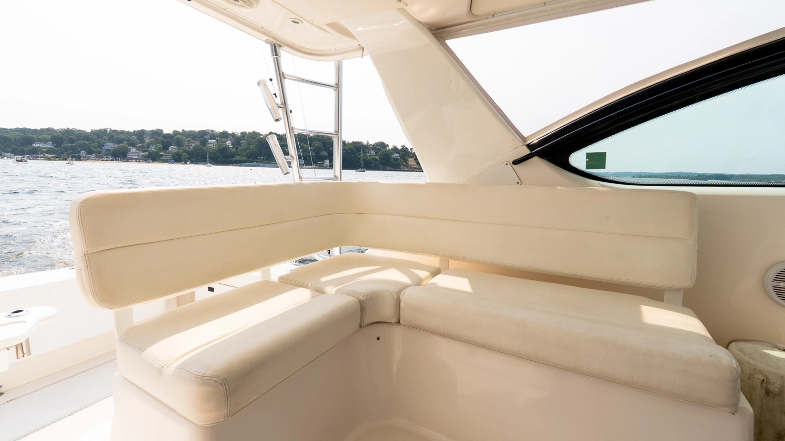 2004 Tiara Yachts 3800 Open