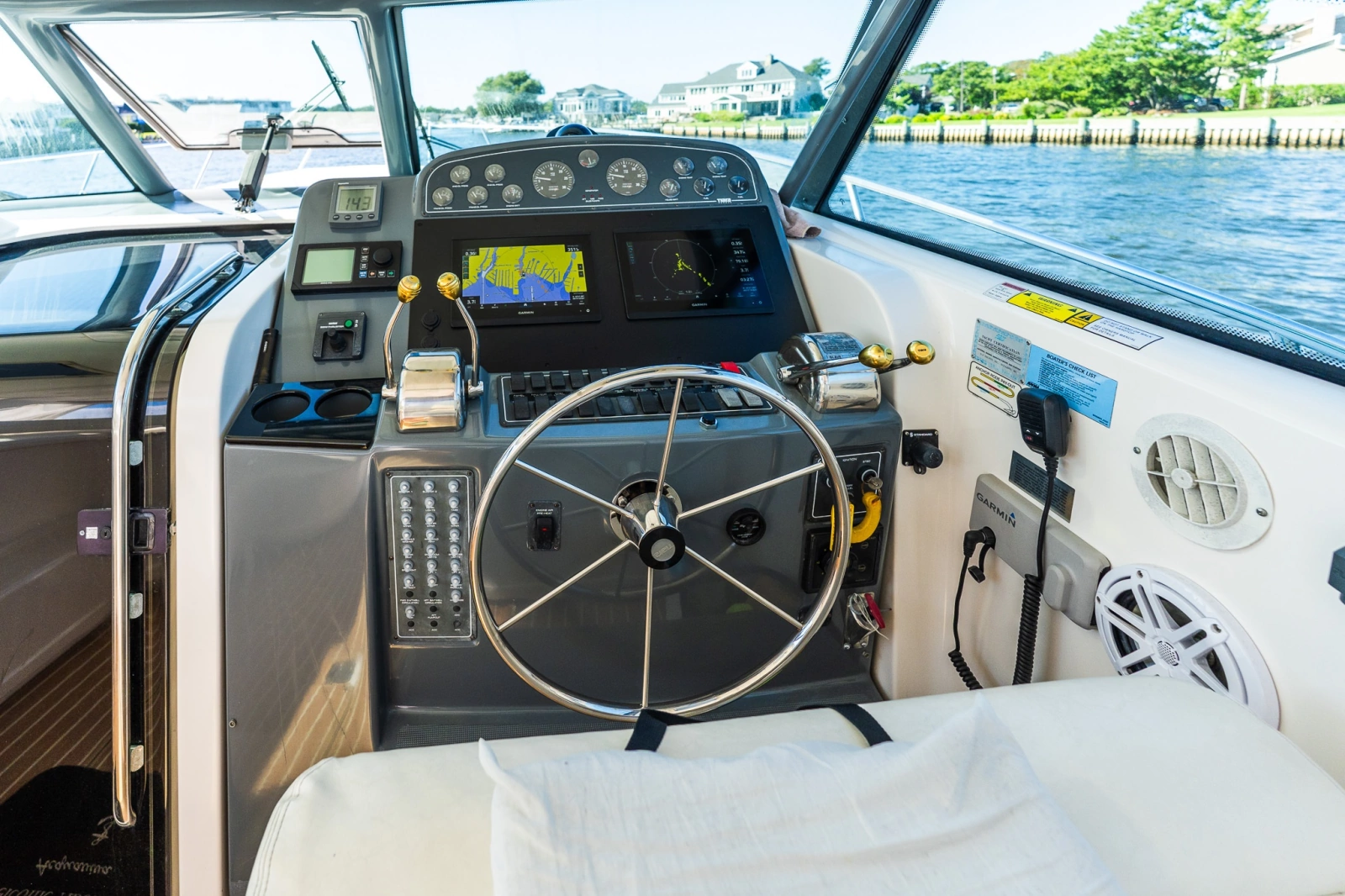 2003 Tiara Yachts 3800 Open