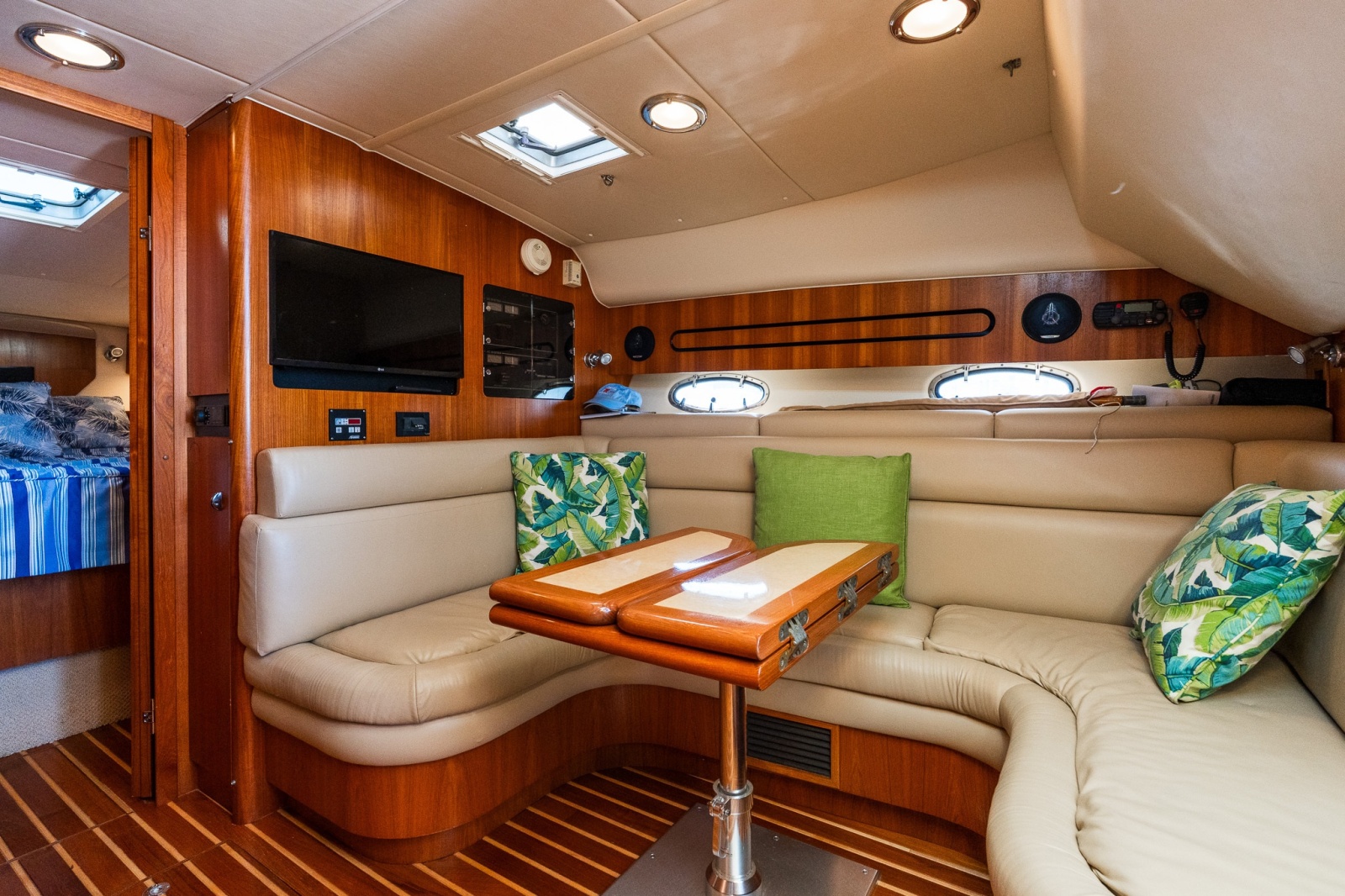 2003 Tiara Yachts 3800 Open