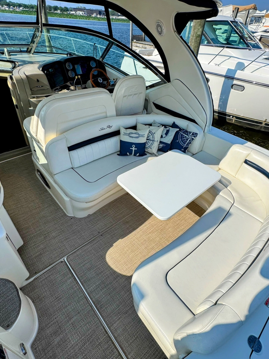 2005 Sea Ray 390 Sundancer