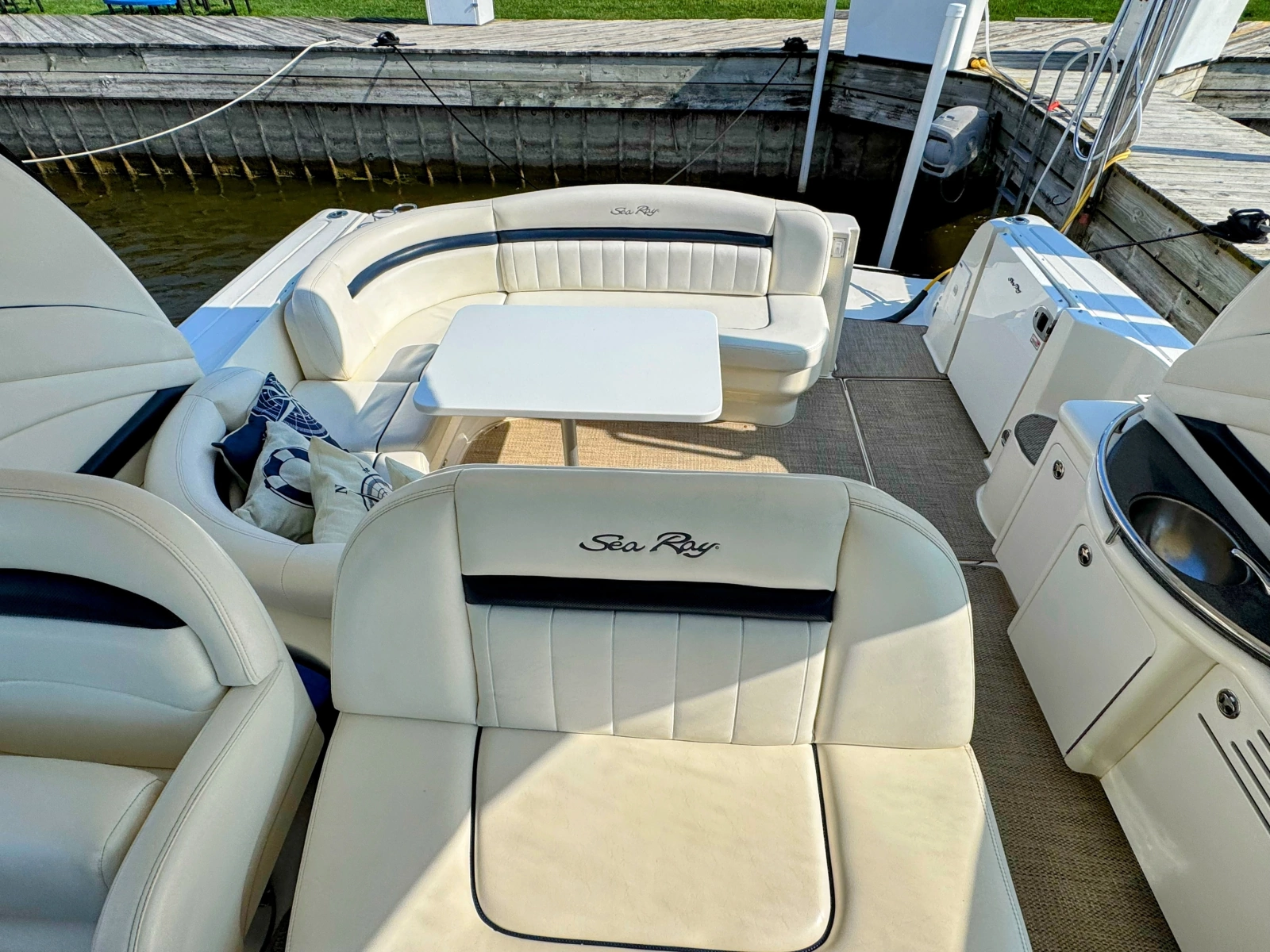 2005 Sea Ray 390 Sundancer