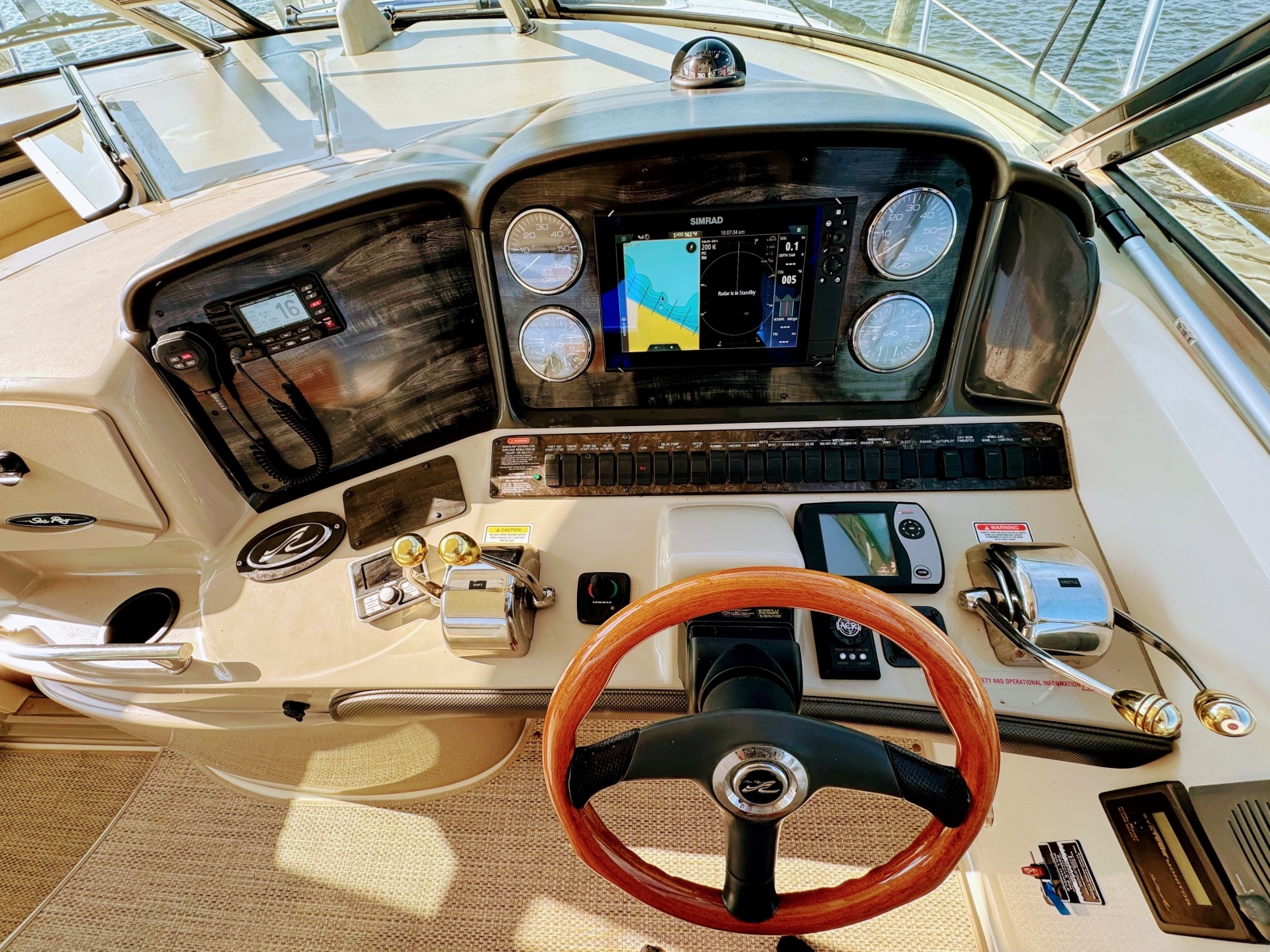 2005 Sea Ray 390 Sundancer