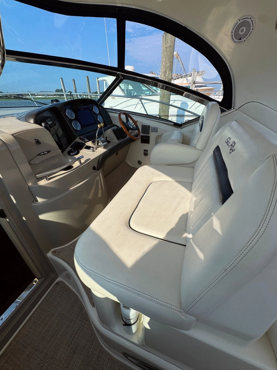 2005 Sea Ray 390 Sundancer