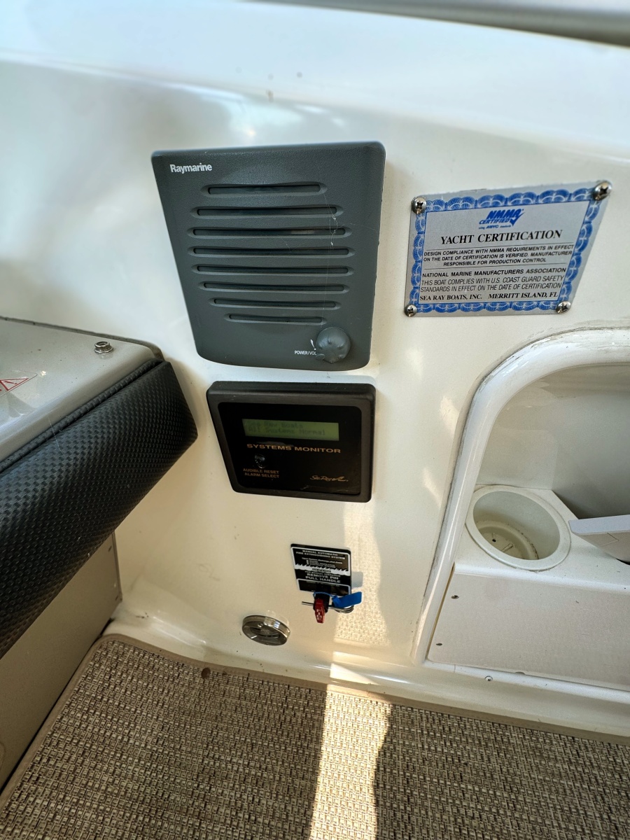 2005 Sea Ray 390 Sundancer