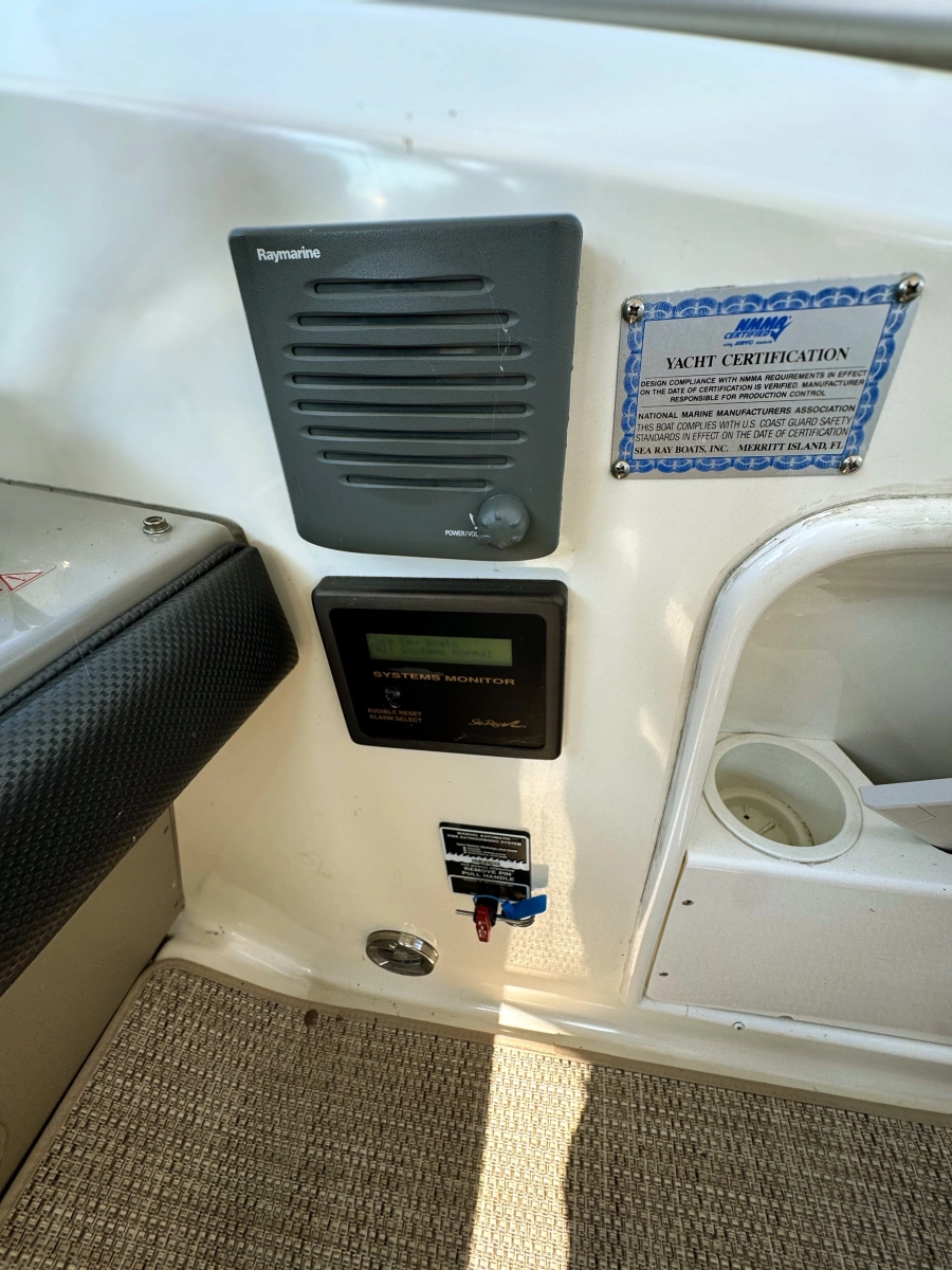 2005 Sea Ray 390 Sundancer