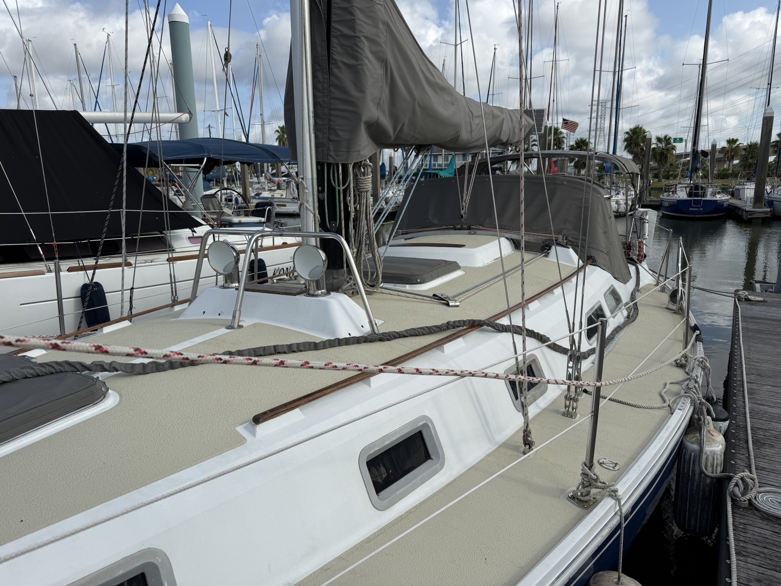 Ericson 381