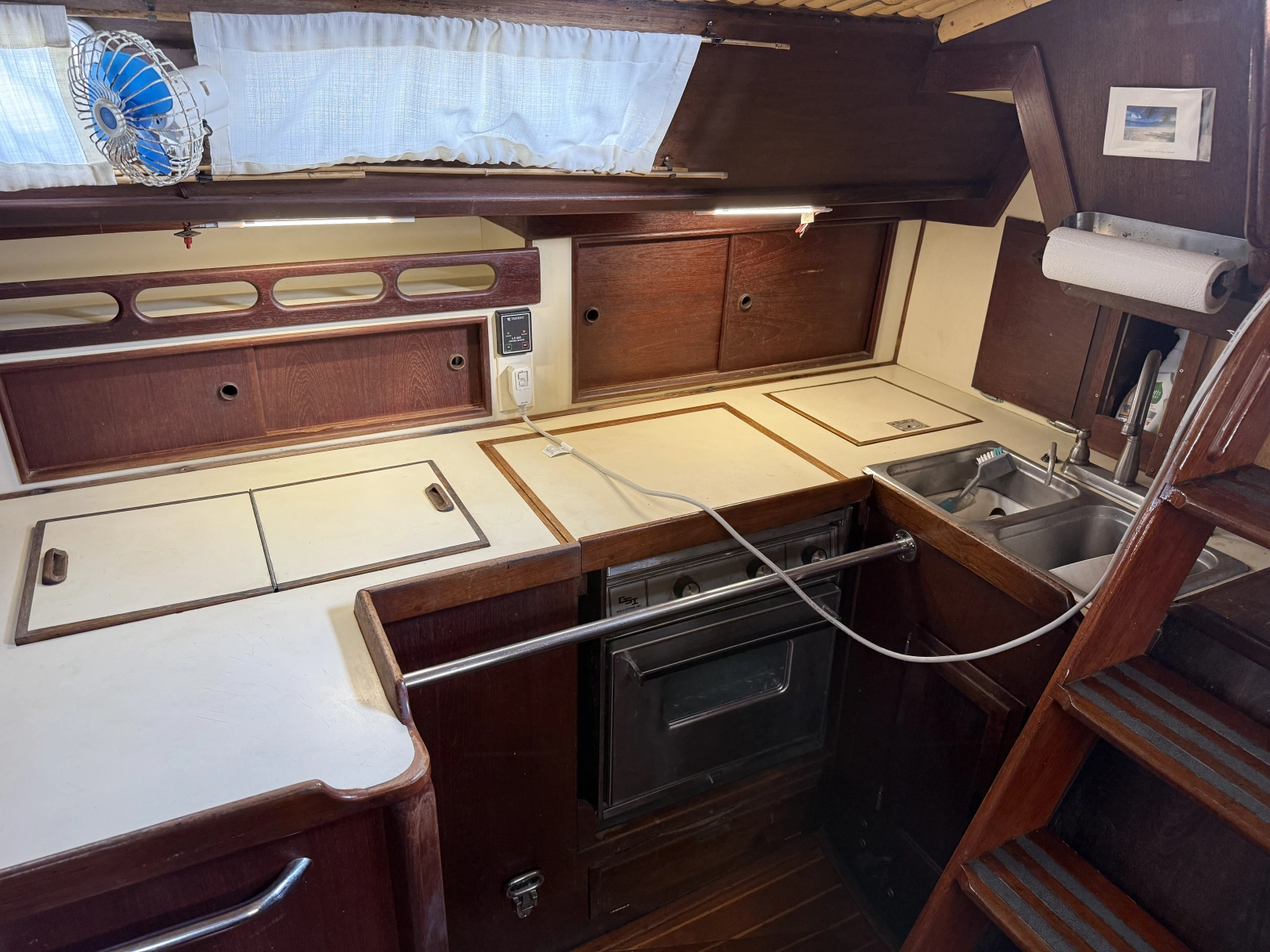 Ericson 381