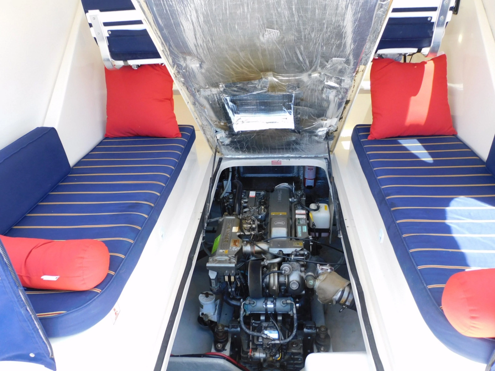 2004 Mainship 30 Rum Runner