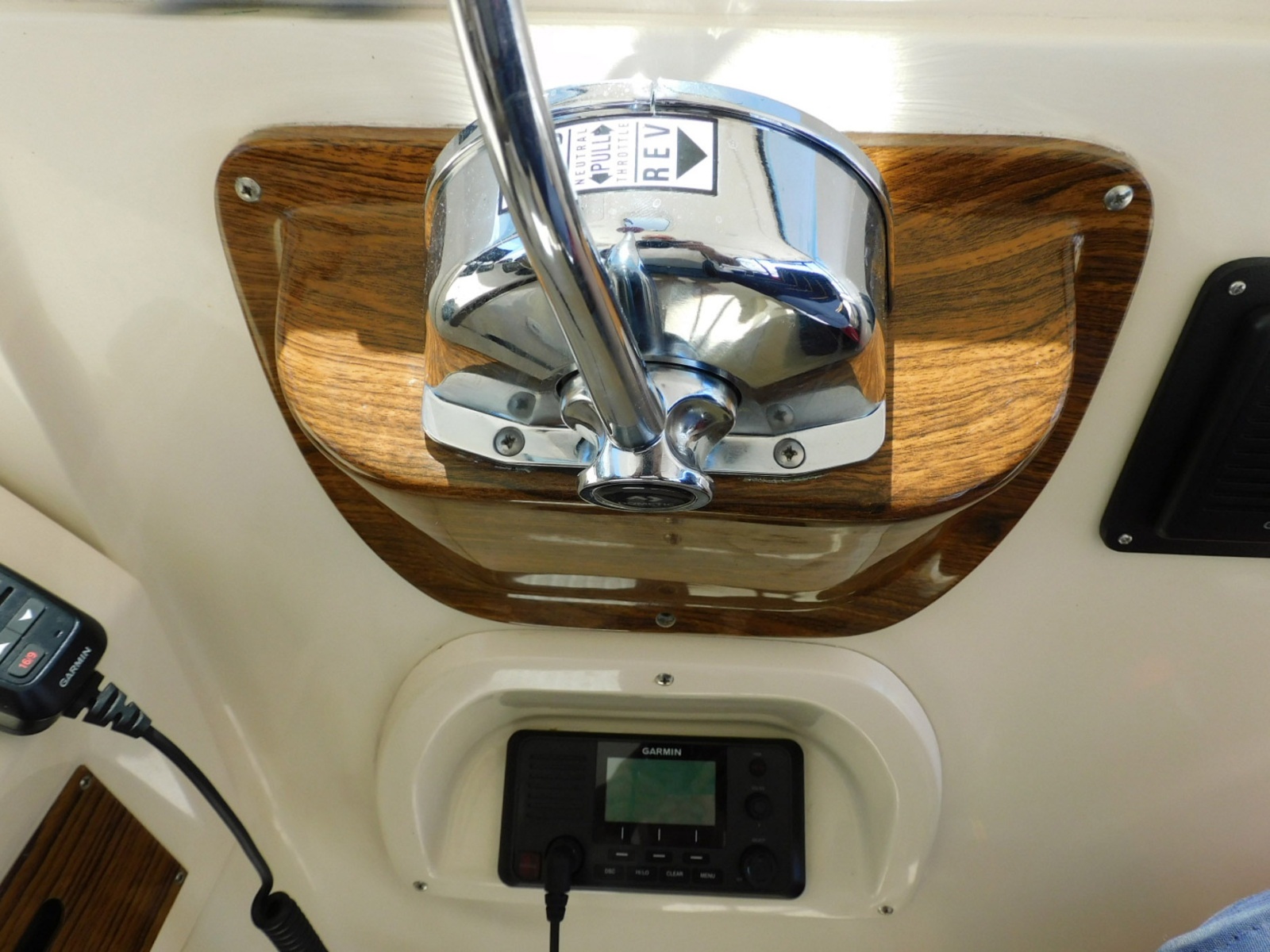 2004 Mainship 30 Rum Runner