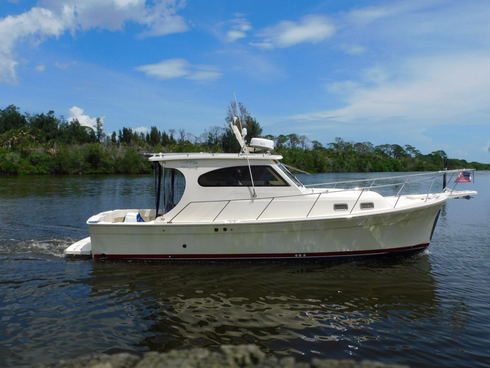 2004 Mainship 30 Rum Runner