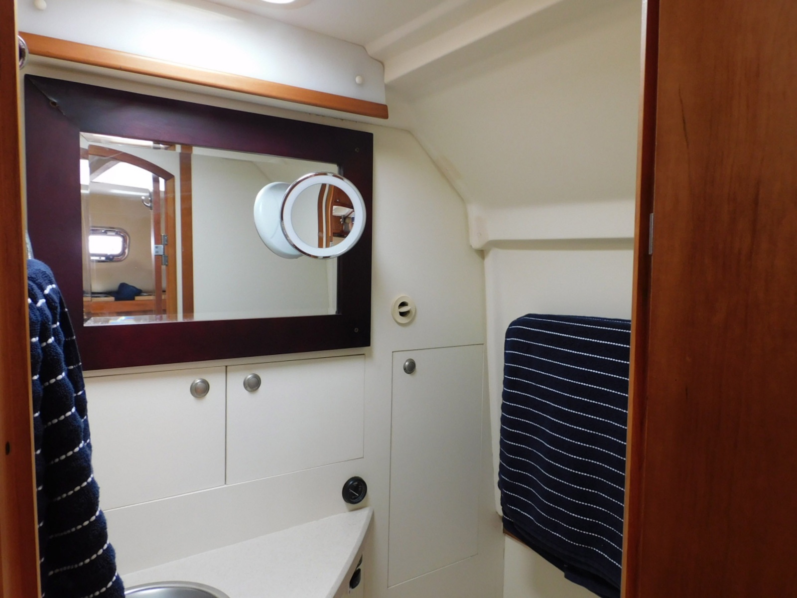 2004 Mainship 30 Rum Runner