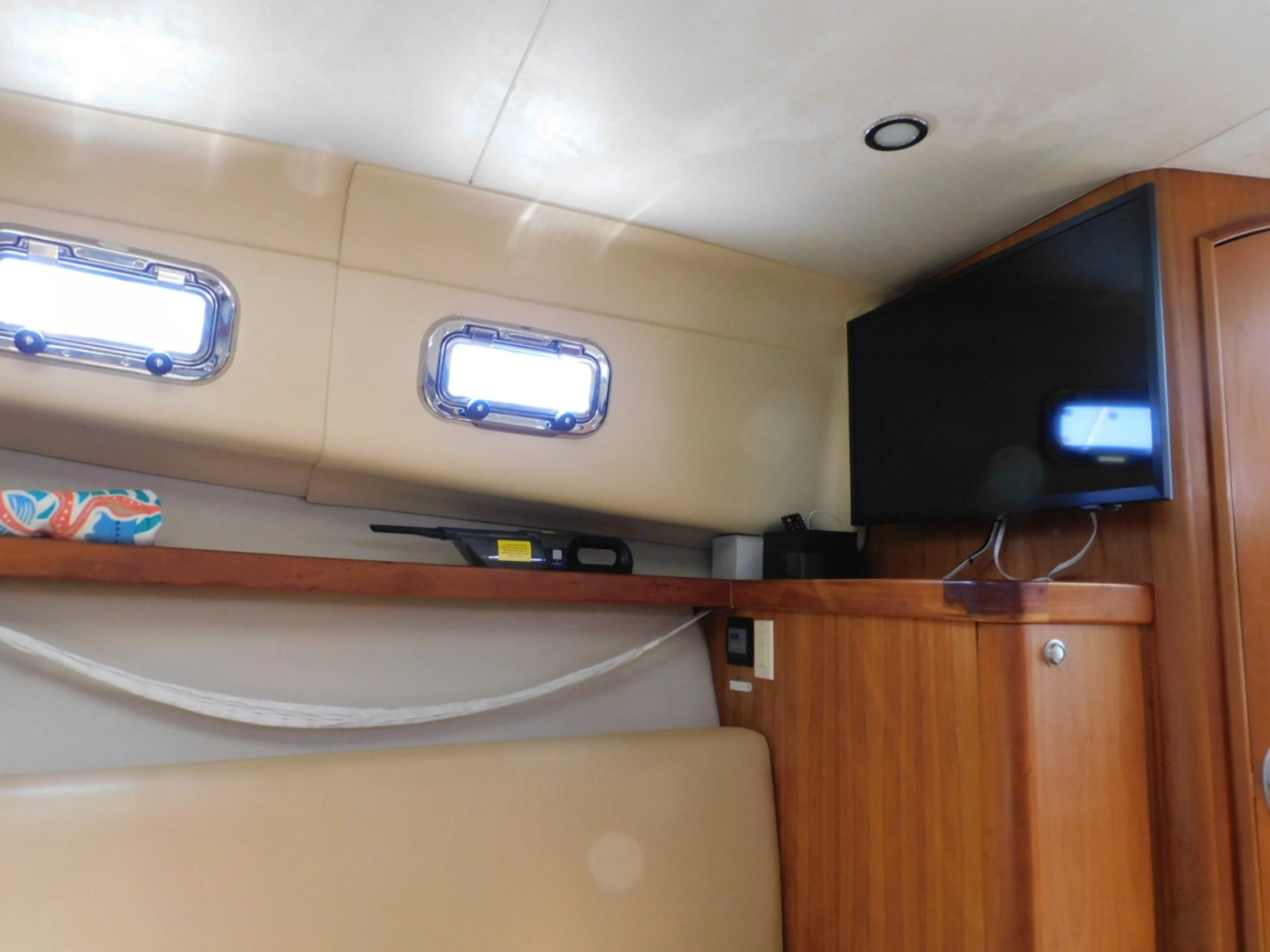 2004 Mainship 30 Rum Runner