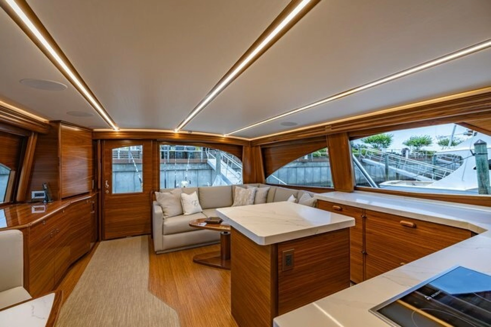 2025 Viking 58 Convertible