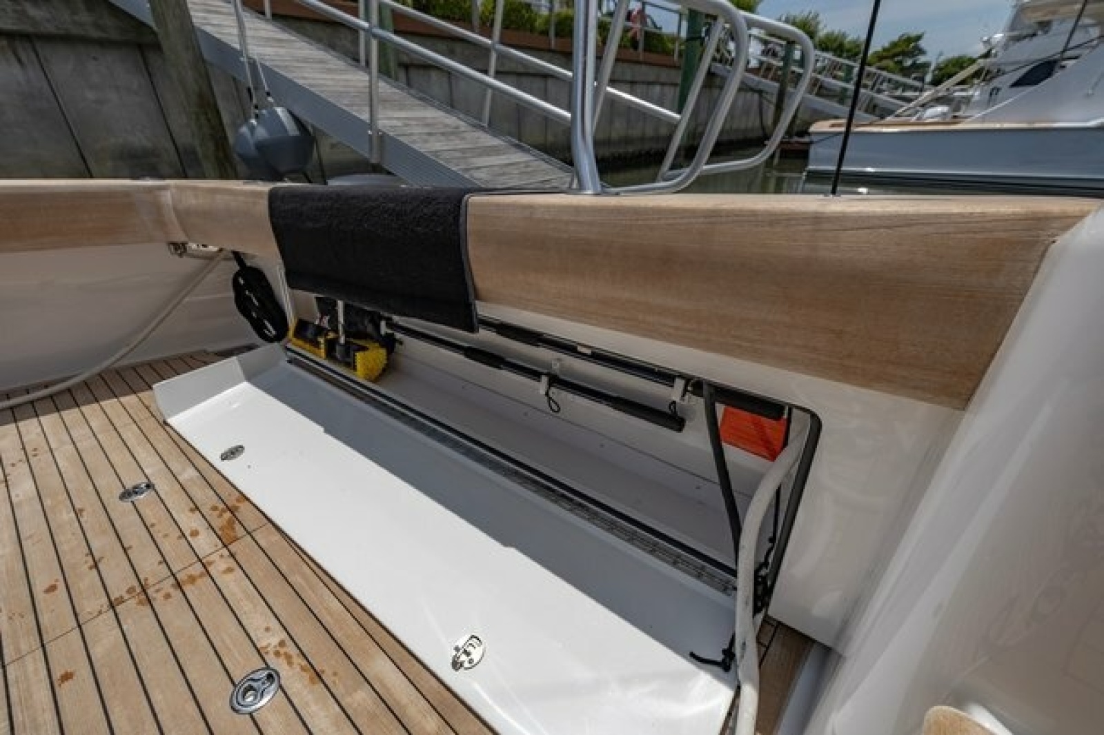 2025 Viking 58 Convertible