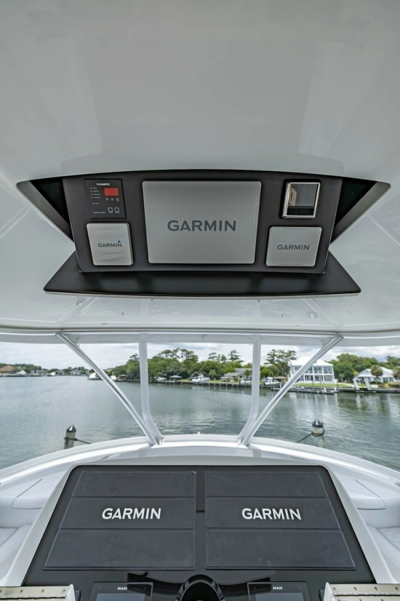 2025 Viking 58 Convertible