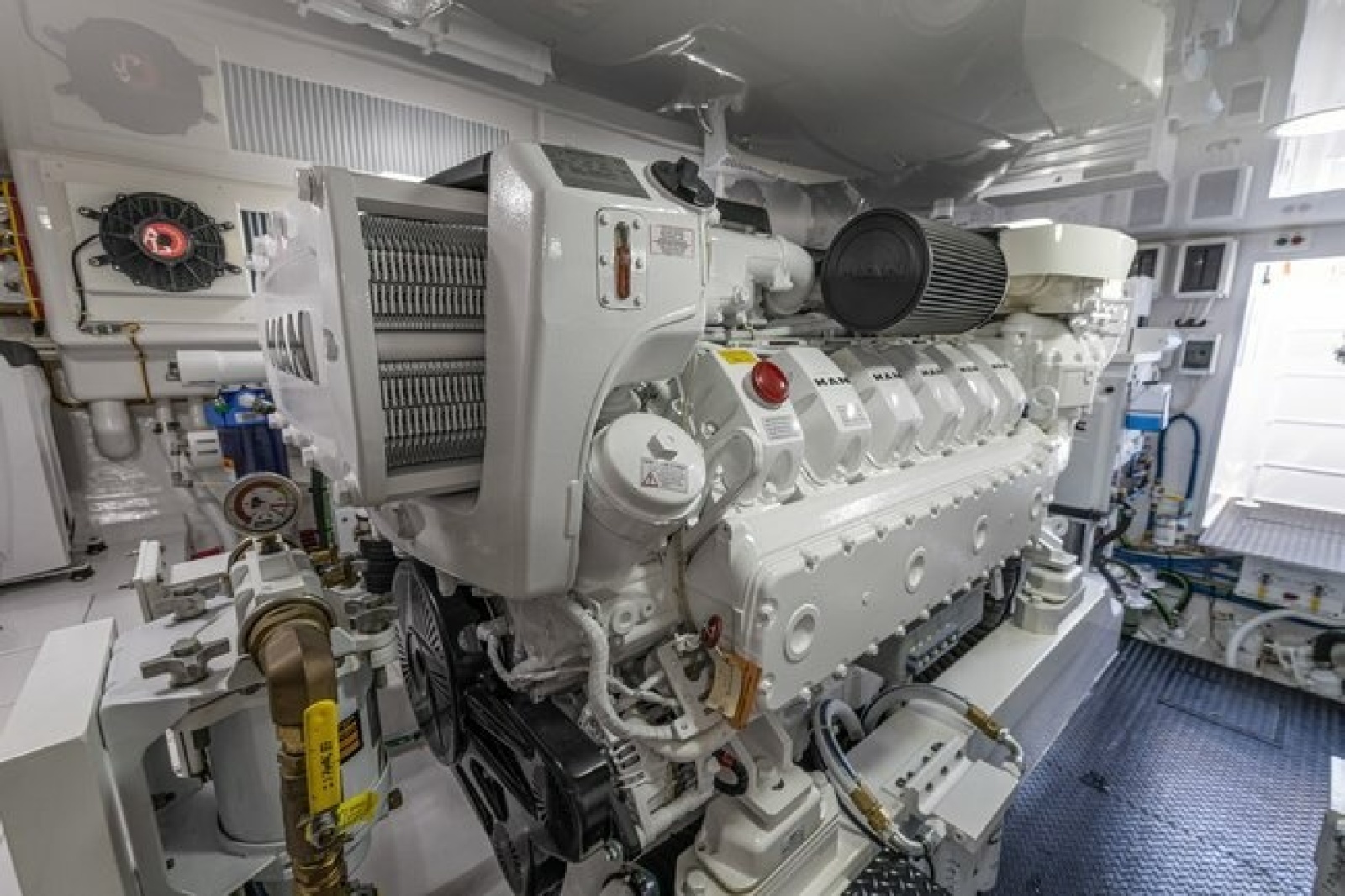 2025 Viking 58 Convertible