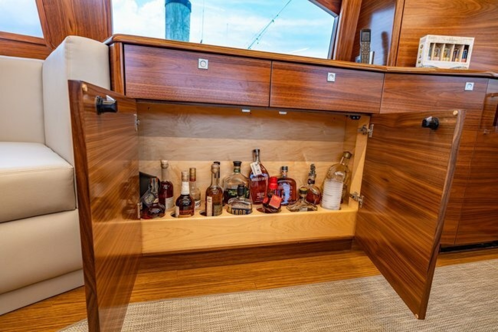 2025 Viking 58 Convertible