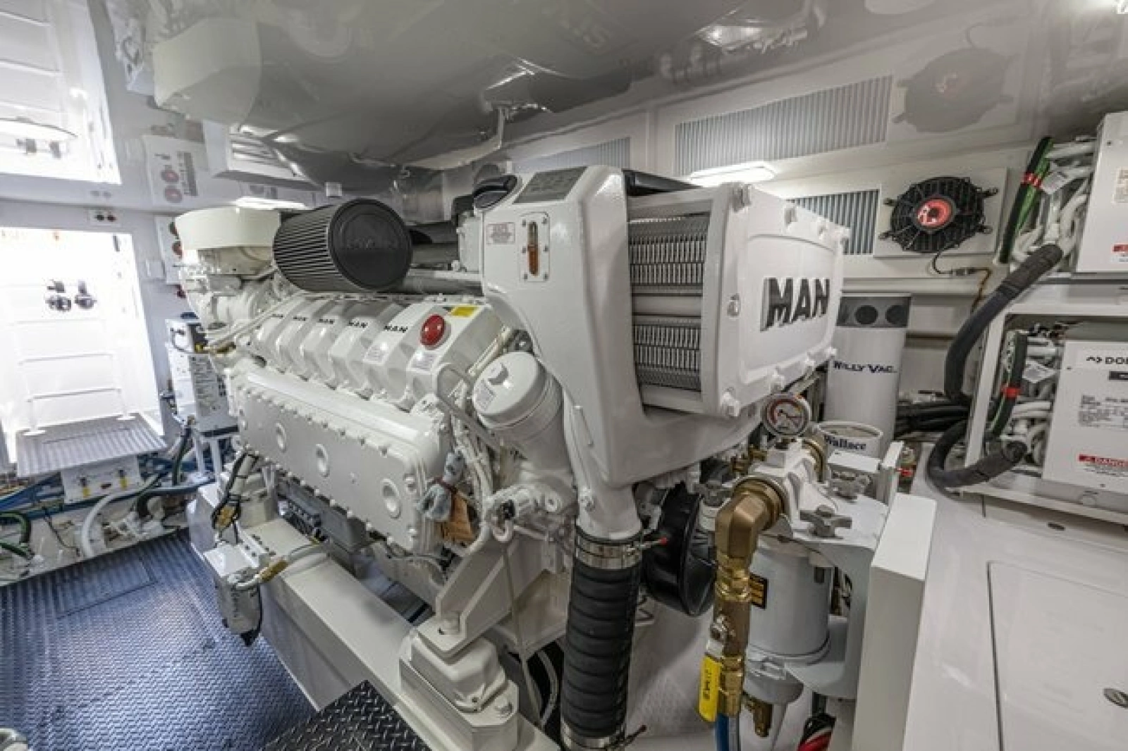 2025 Viking 58 Convertible