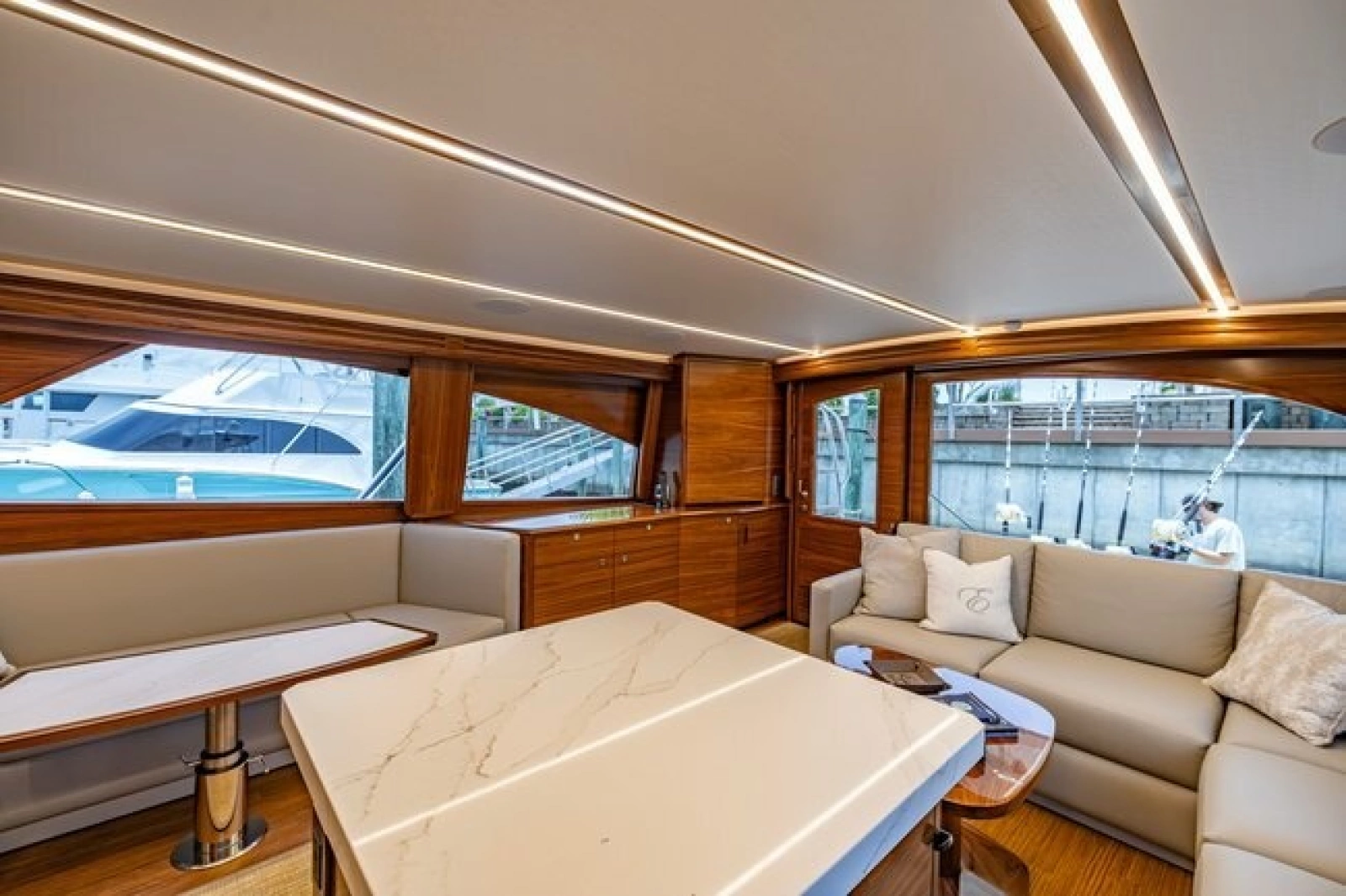 2025 Viking 58 Convertible