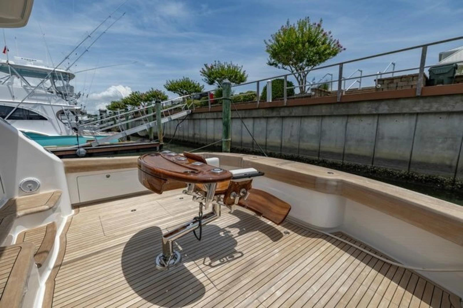 2025 Viking 58 Convertible
