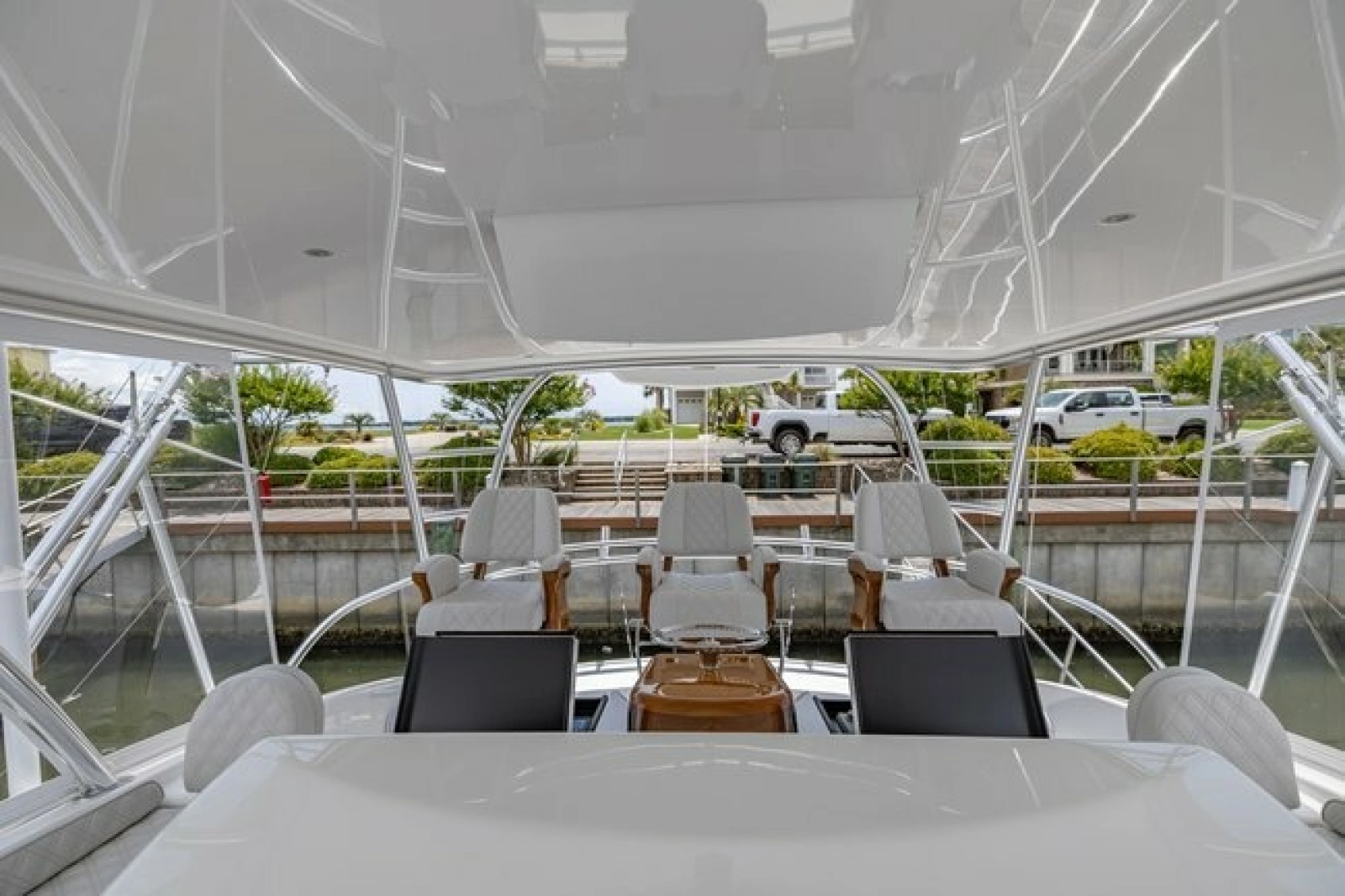 2025 Viking 58 Convertible