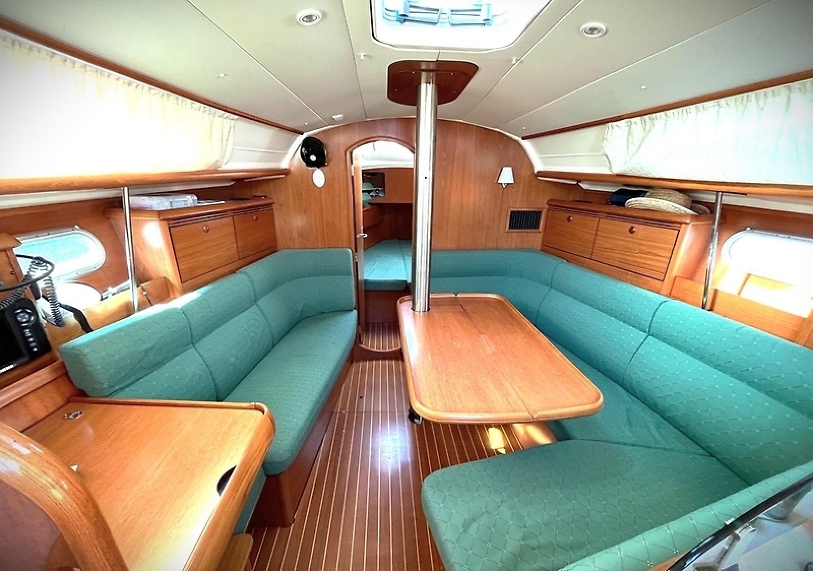 2004 Jeanneau Sun Odyssey 35 — 0005879896