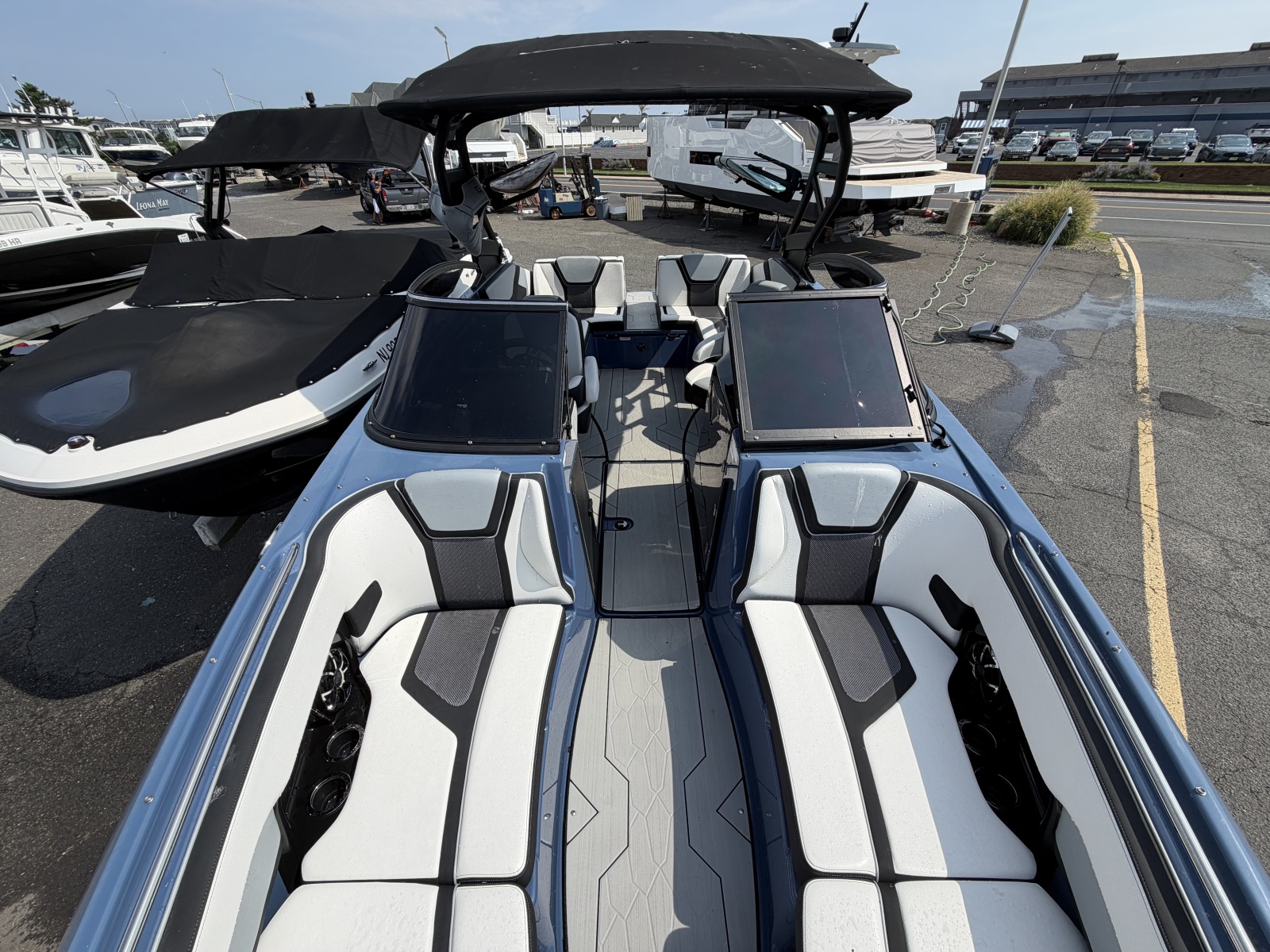 2023 Yamaha Boats 255XD