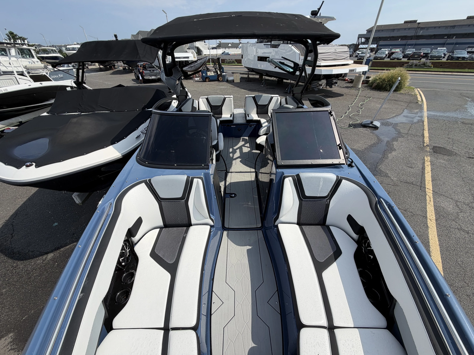 2023 Yamaha Boats 255XD