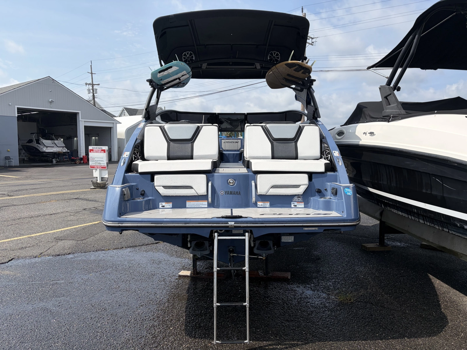 2023 Yamaha Boats 255XD