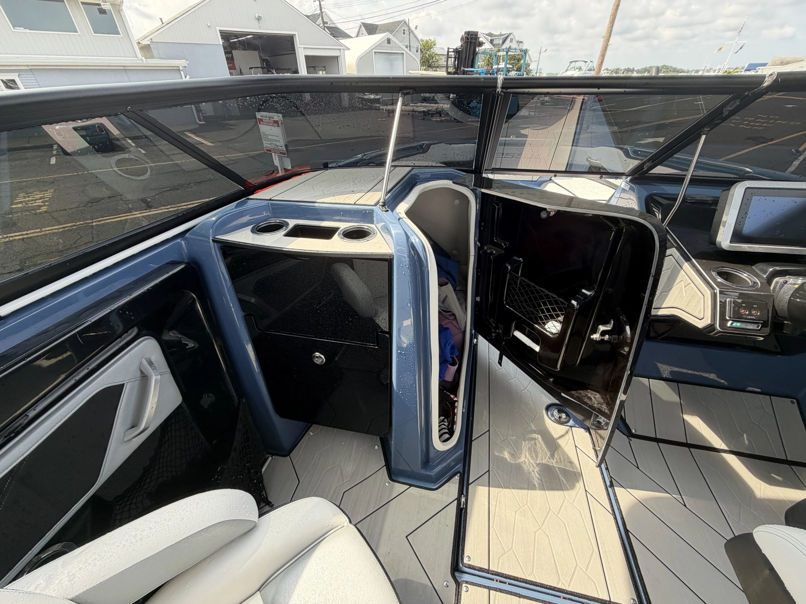 2023 Yamaha Boats 255XD
