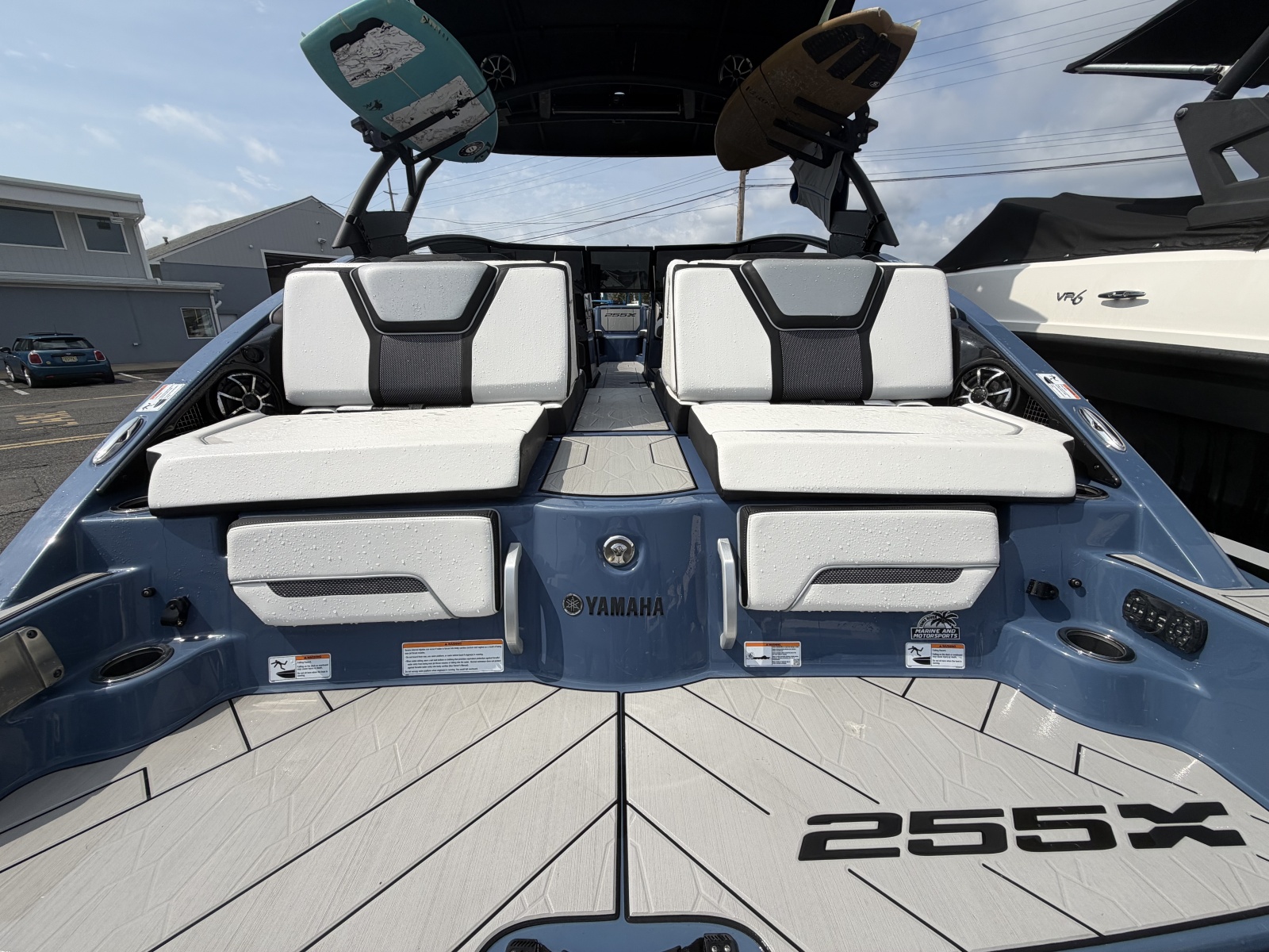 2023 Yamaha Boats 255XD