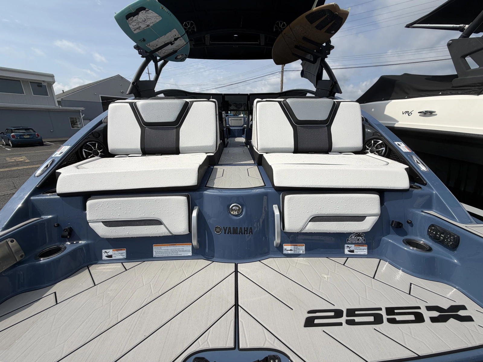 2023 Yamaha Boats 255XD