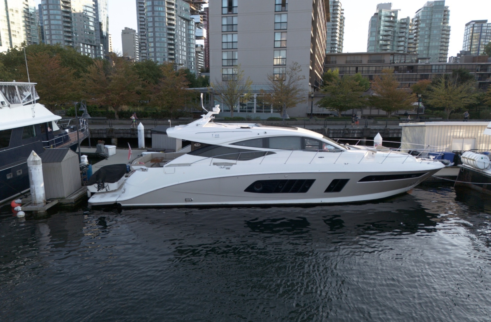 2015 Sea Ray L650