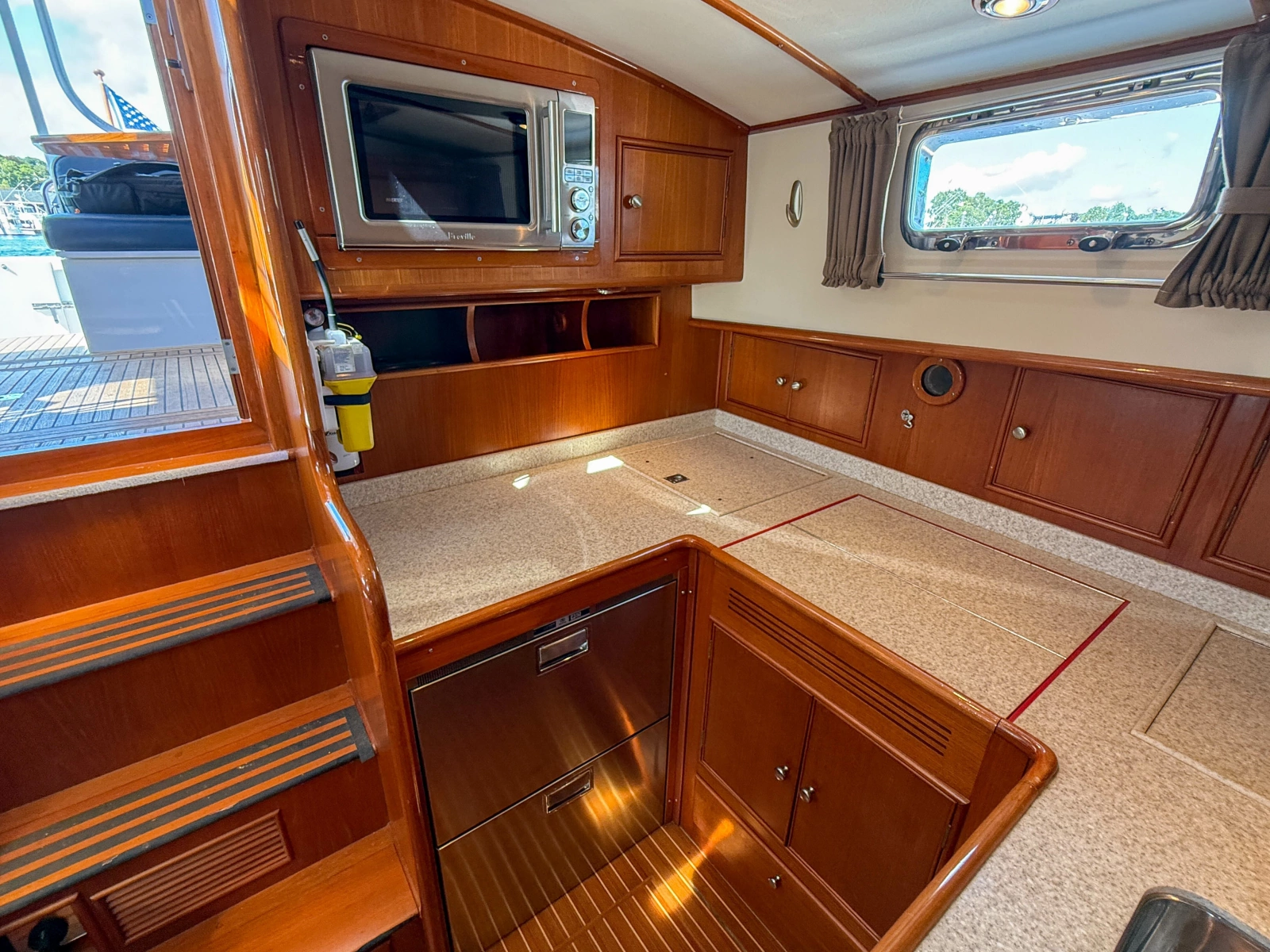 2003 Grand Banks 38 Eastbay HX
