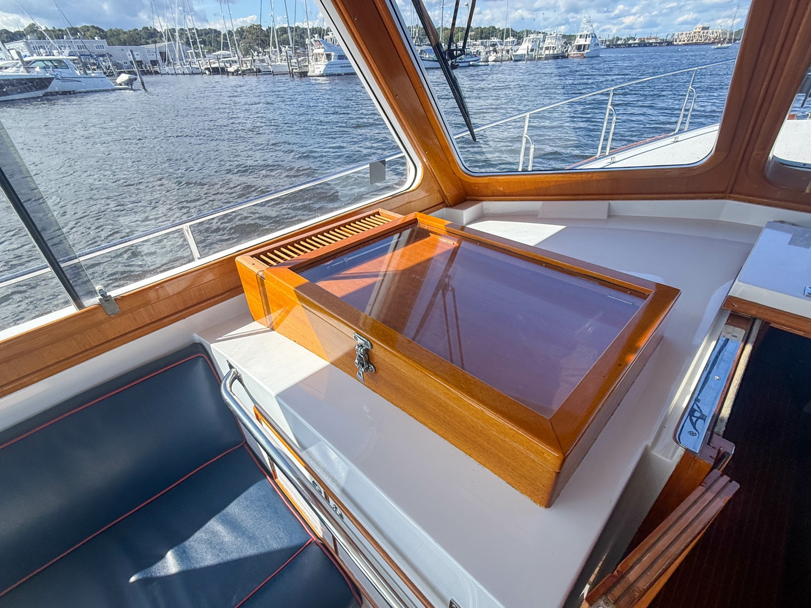 2003 Grand Banks 38 Eastbay HX