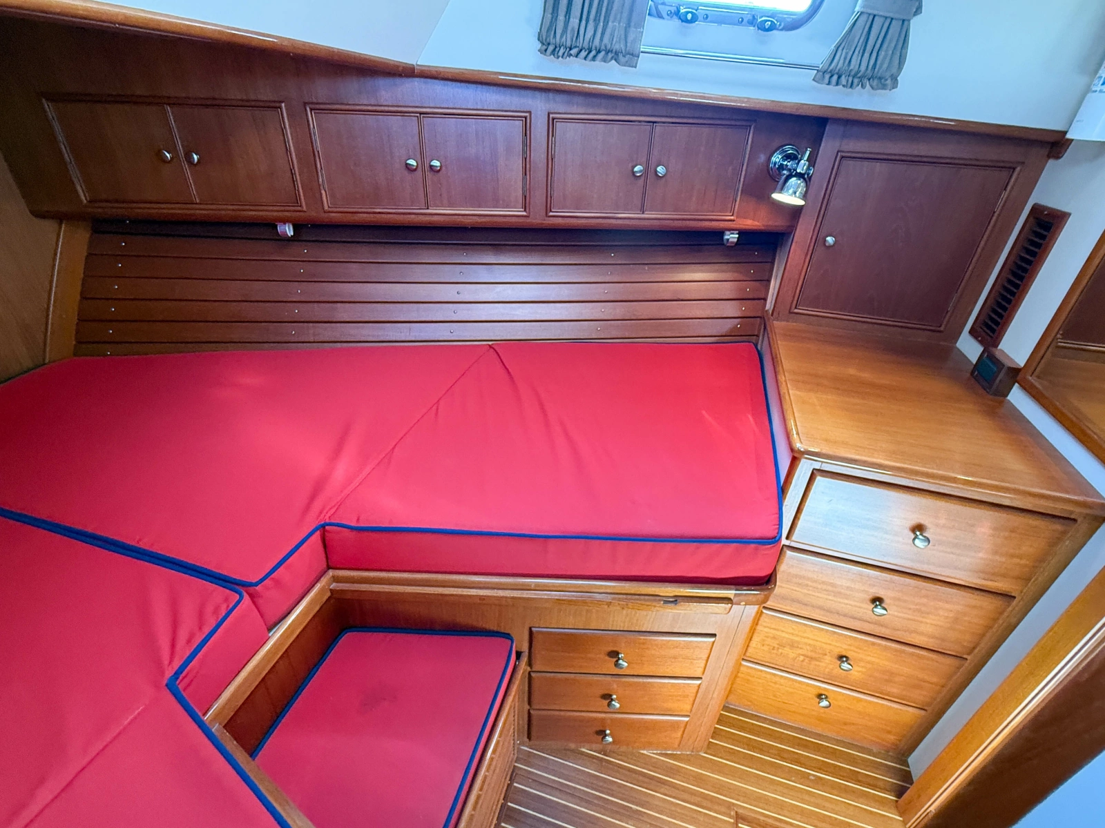 2003 Grand Banks 38 Eastbay HX
