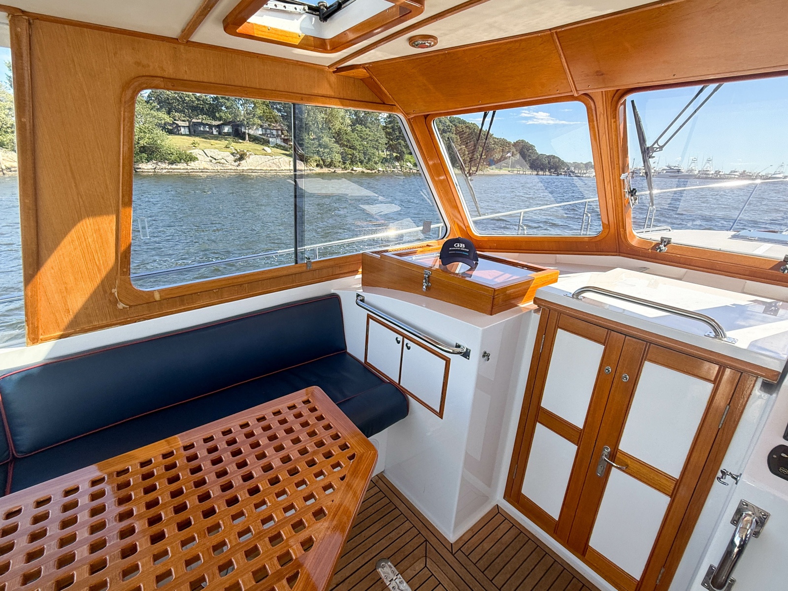 2003 Grand Banks 38 Eastbay HX
