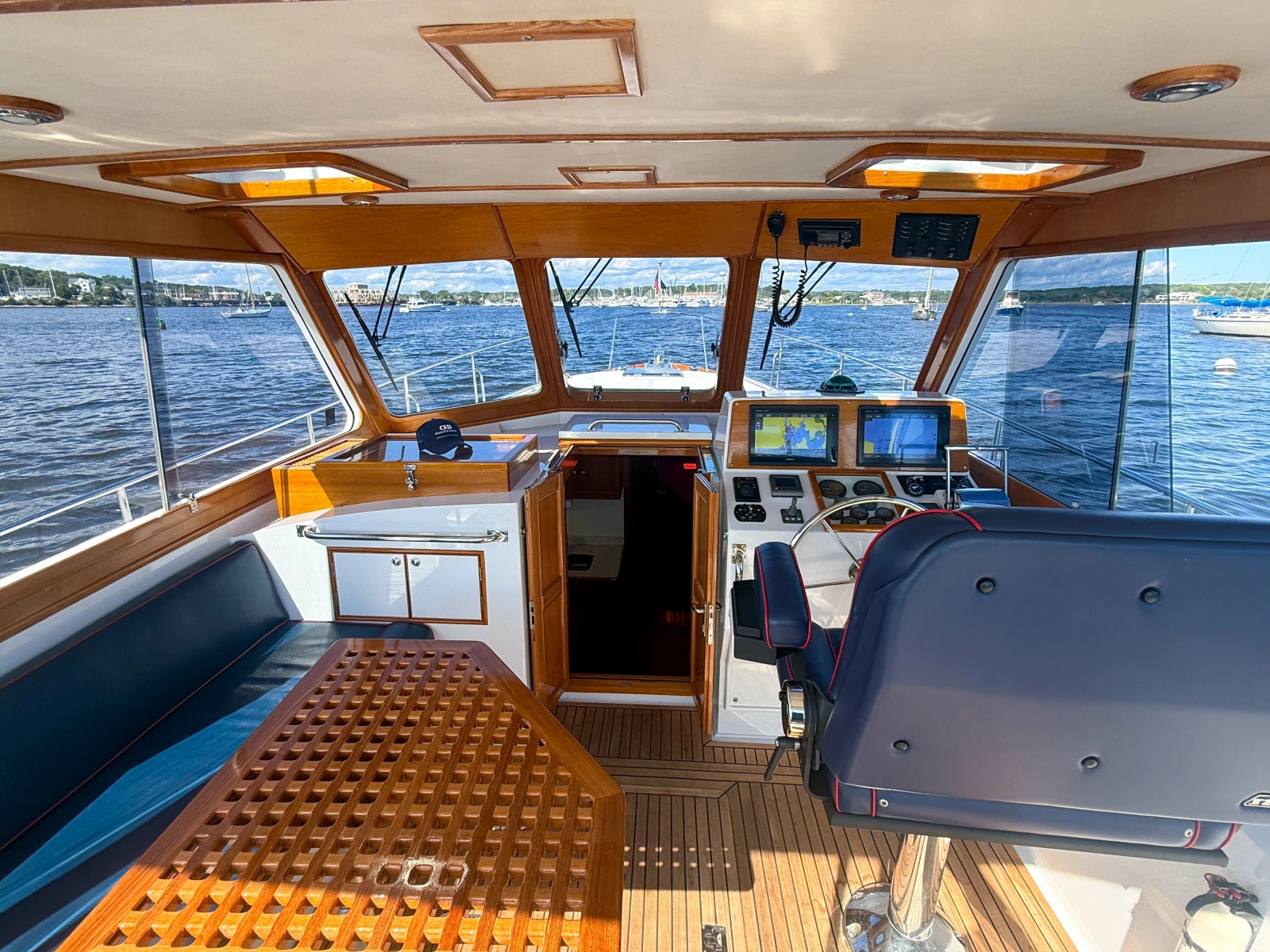 2003 Grand Banks 38 Eastbay HX