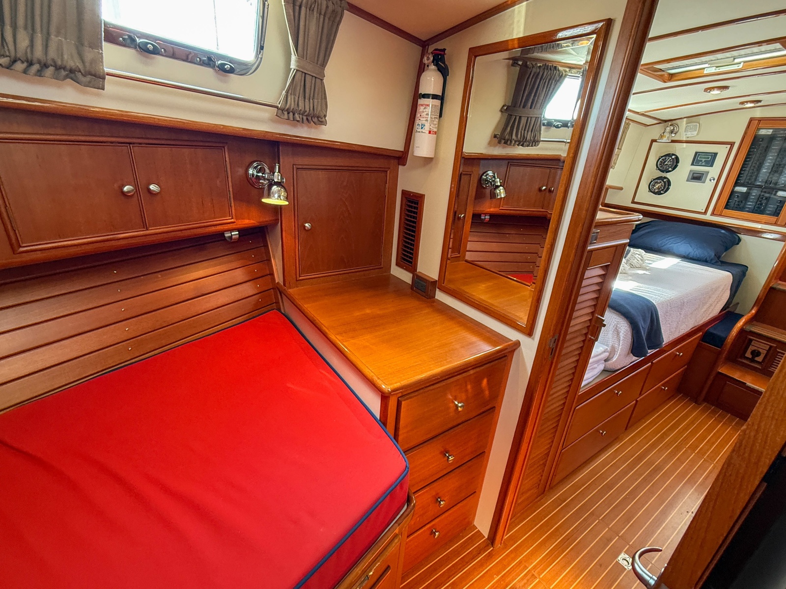 2003 Grand Banks 38 Eastbay HX