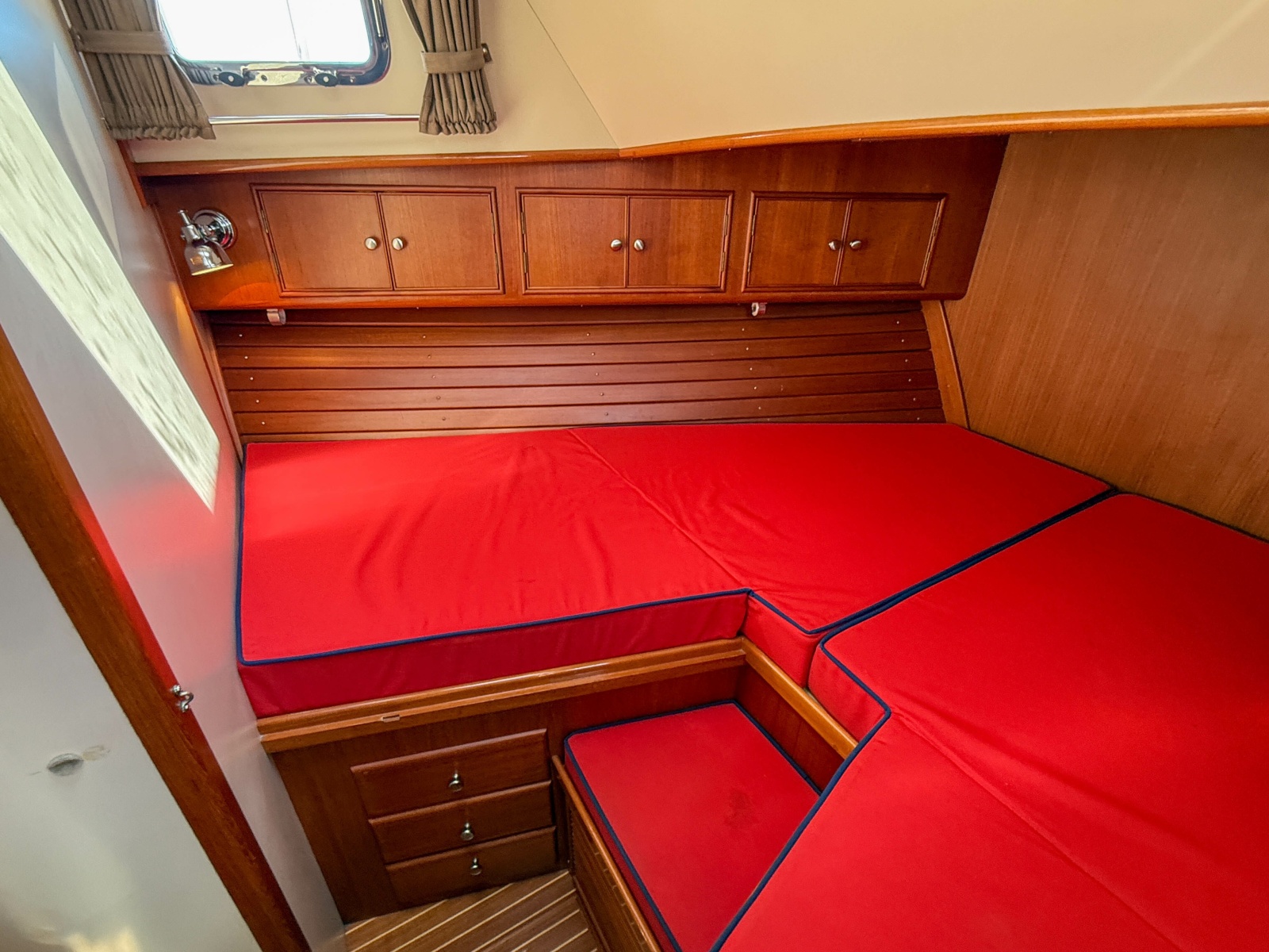 2003 Grand Banks 38 Eastbay HX